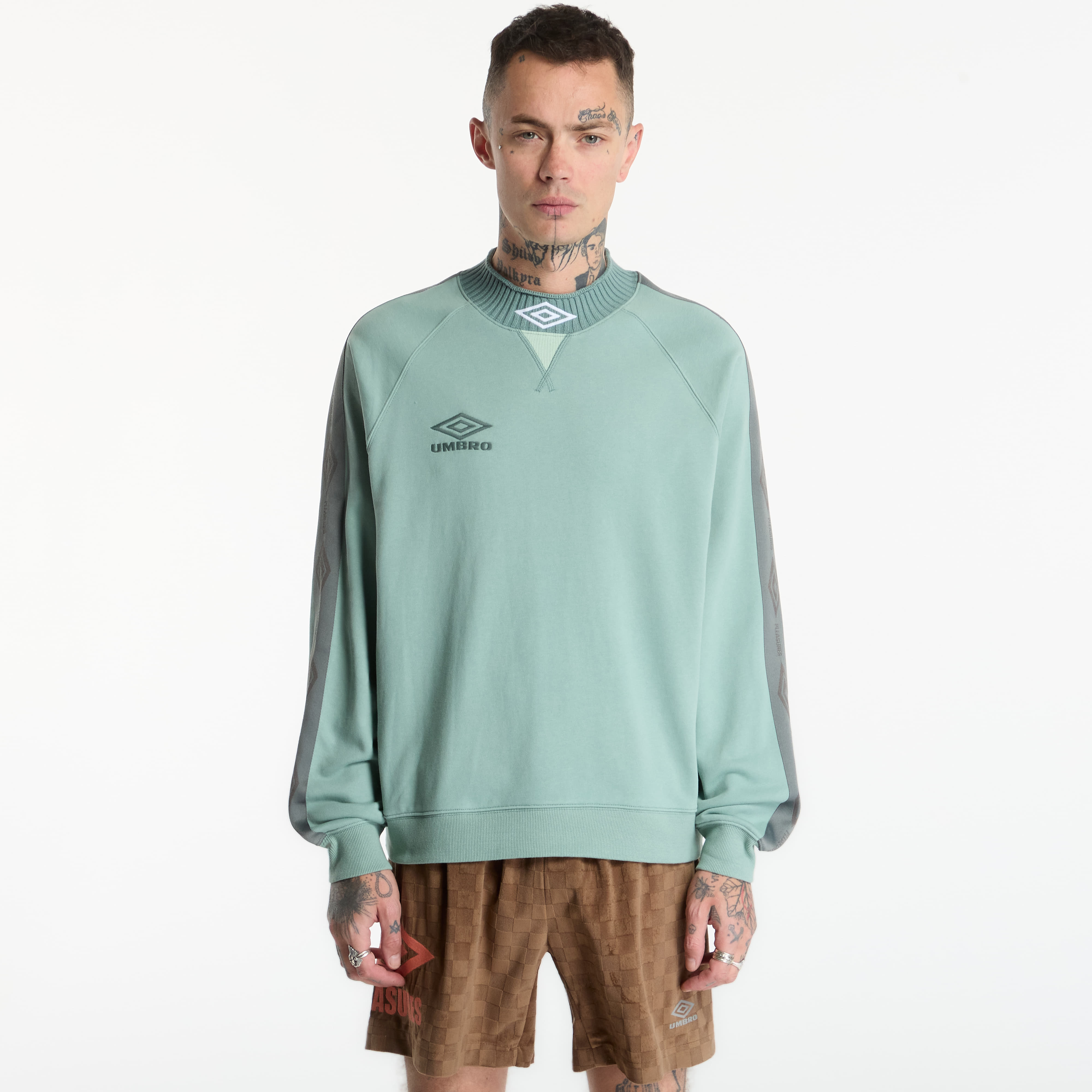 Суитшърт PLEASURES x Umbro Icons Mockneck Sage XL
