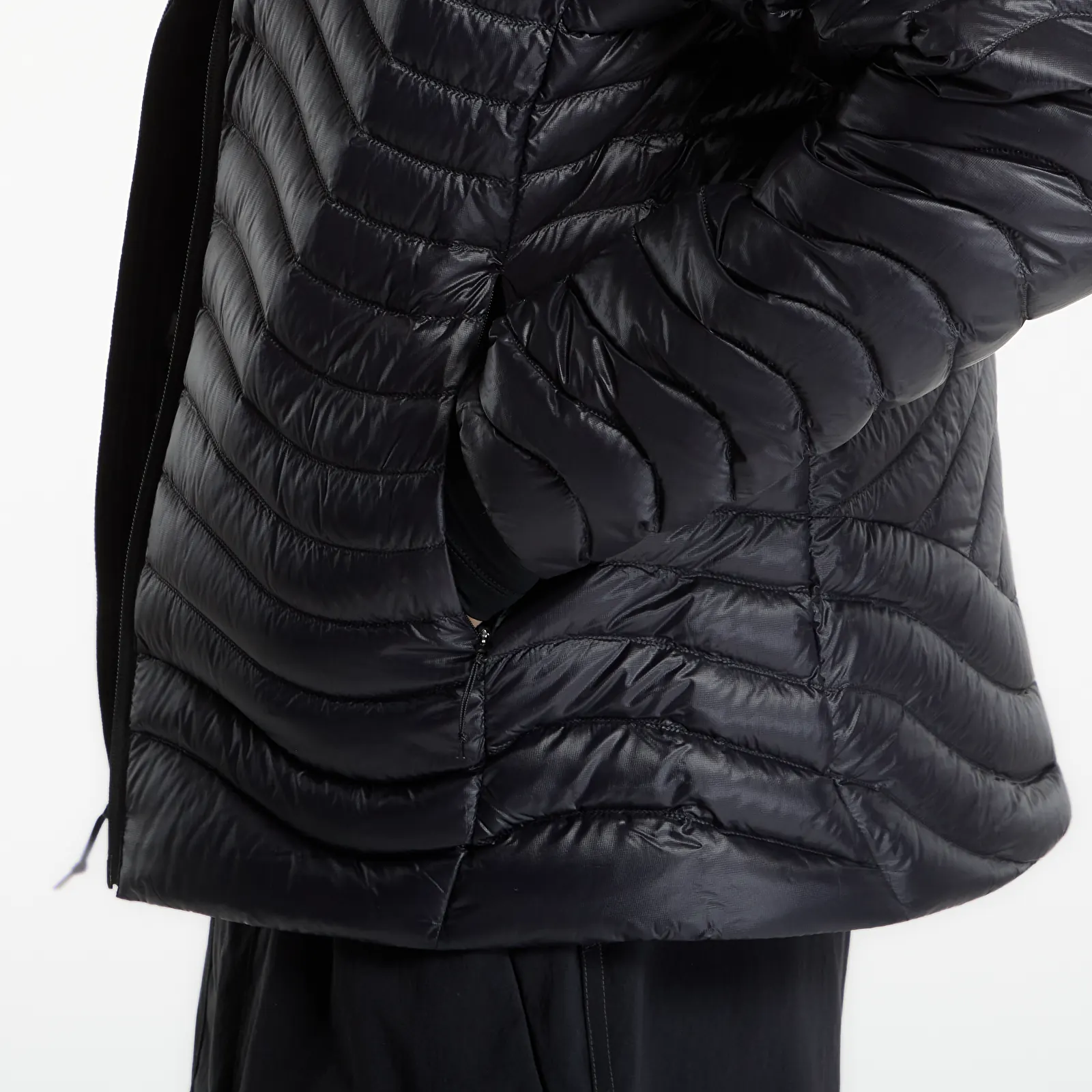 Geci Nike ACG Lava Flow Therma-FIT ADV Ultralight Down Jacket Black/ Black/ Summit White