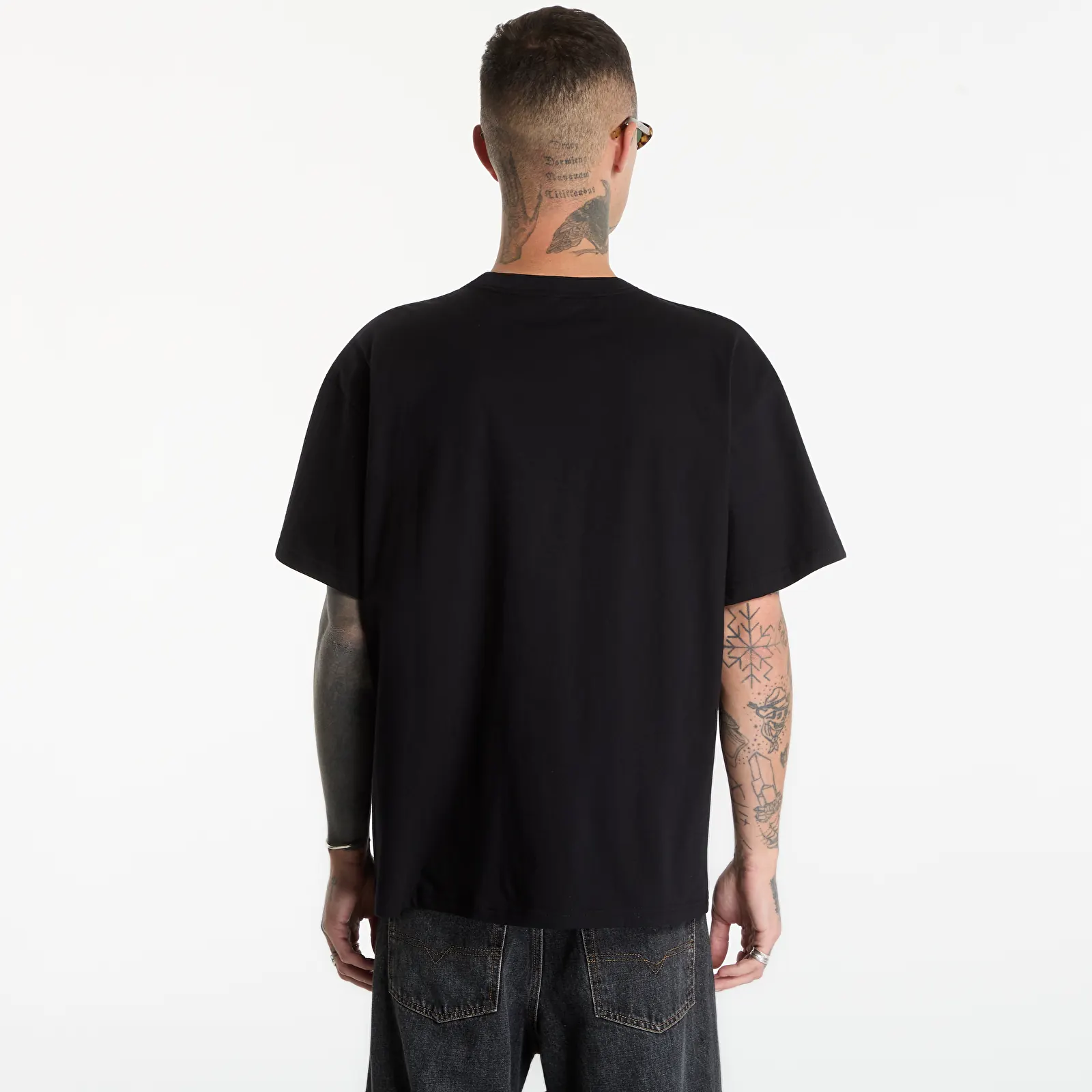 Trička PLEASURES Hated T-Shirt Black