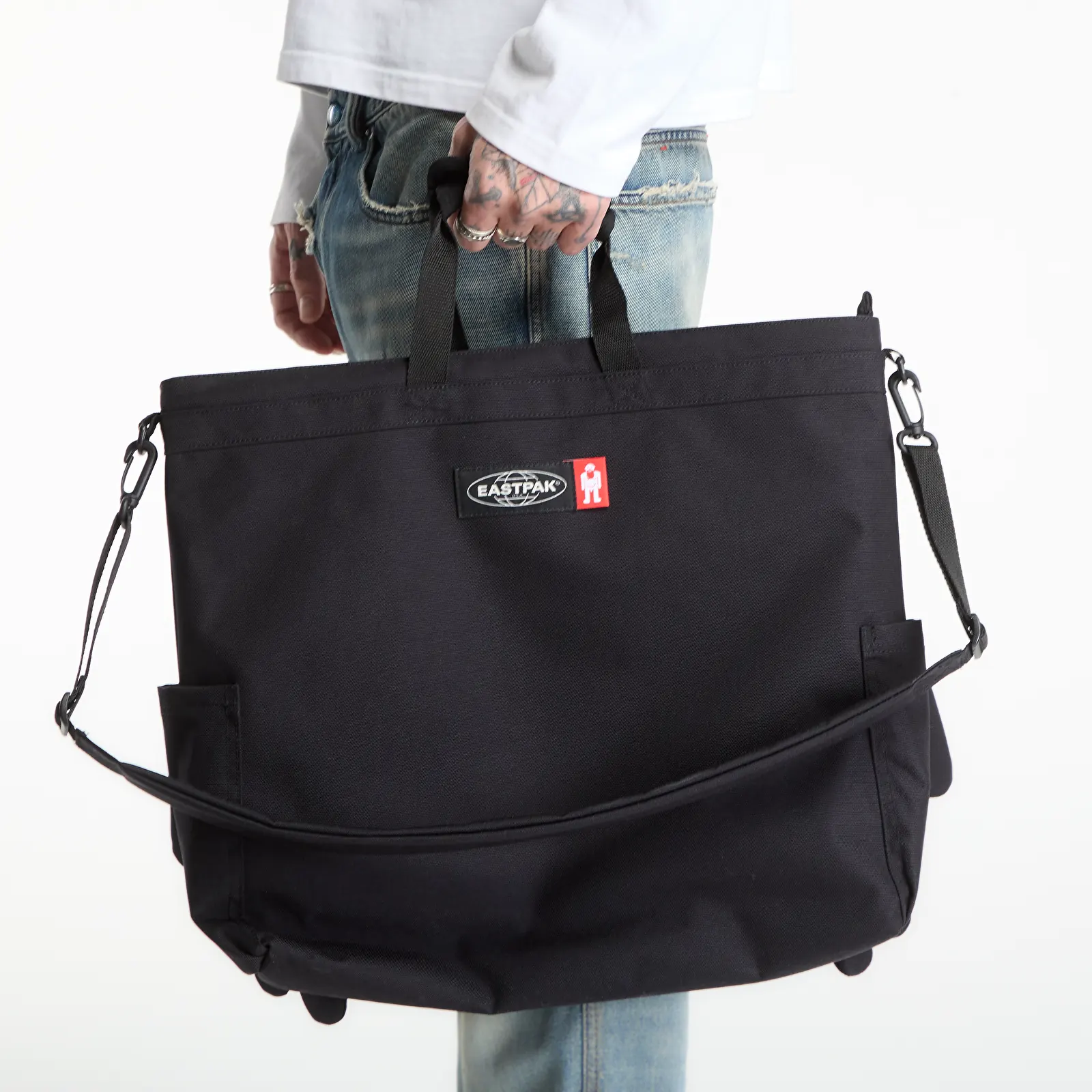 Crossbody tassen Eastpak x Walter Van Beirendonck Carry Bag Walter Black