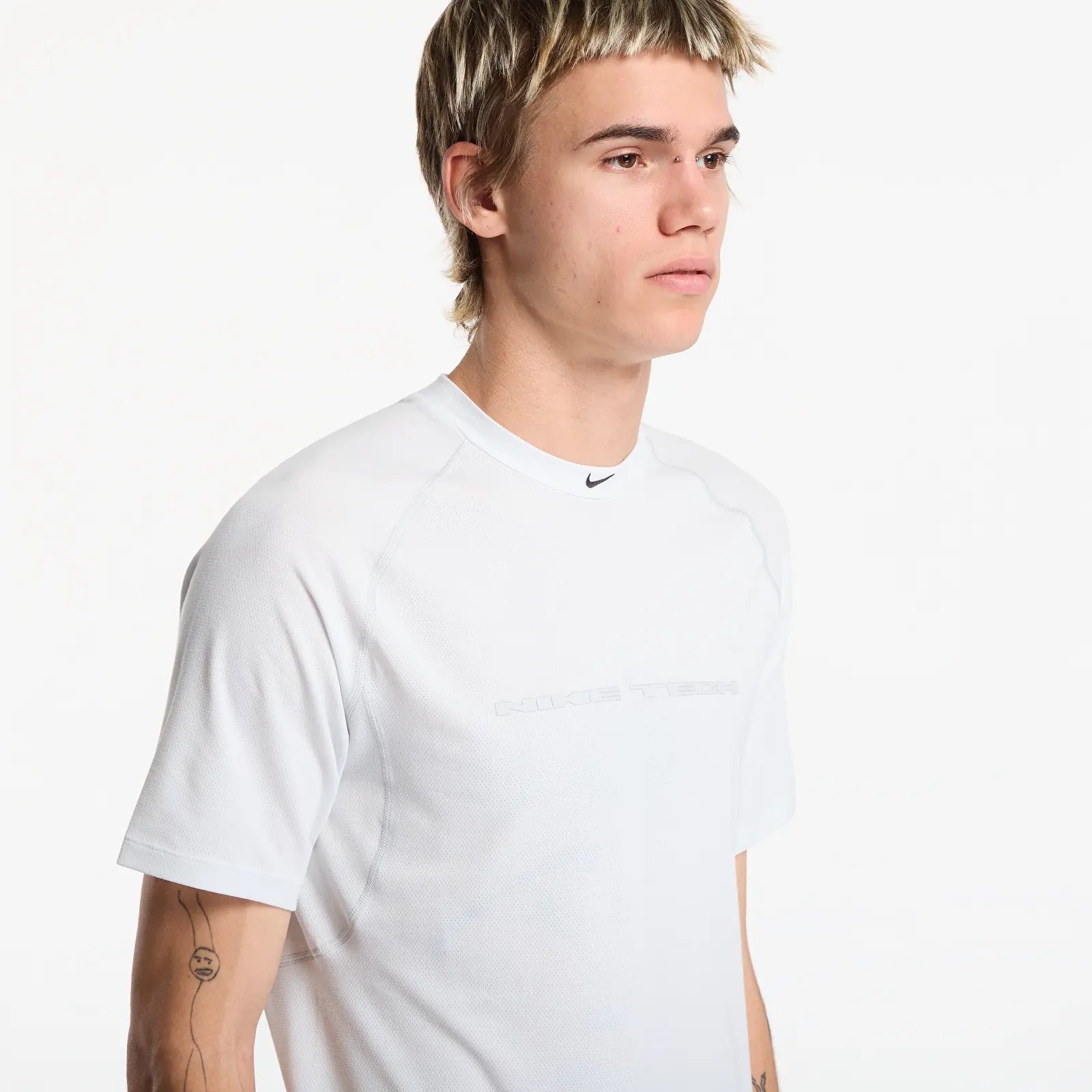 T-shirts  Nike Tech Men's Dri-FIT Short-Sleeve Top Off White/ Grey Fog/ Black