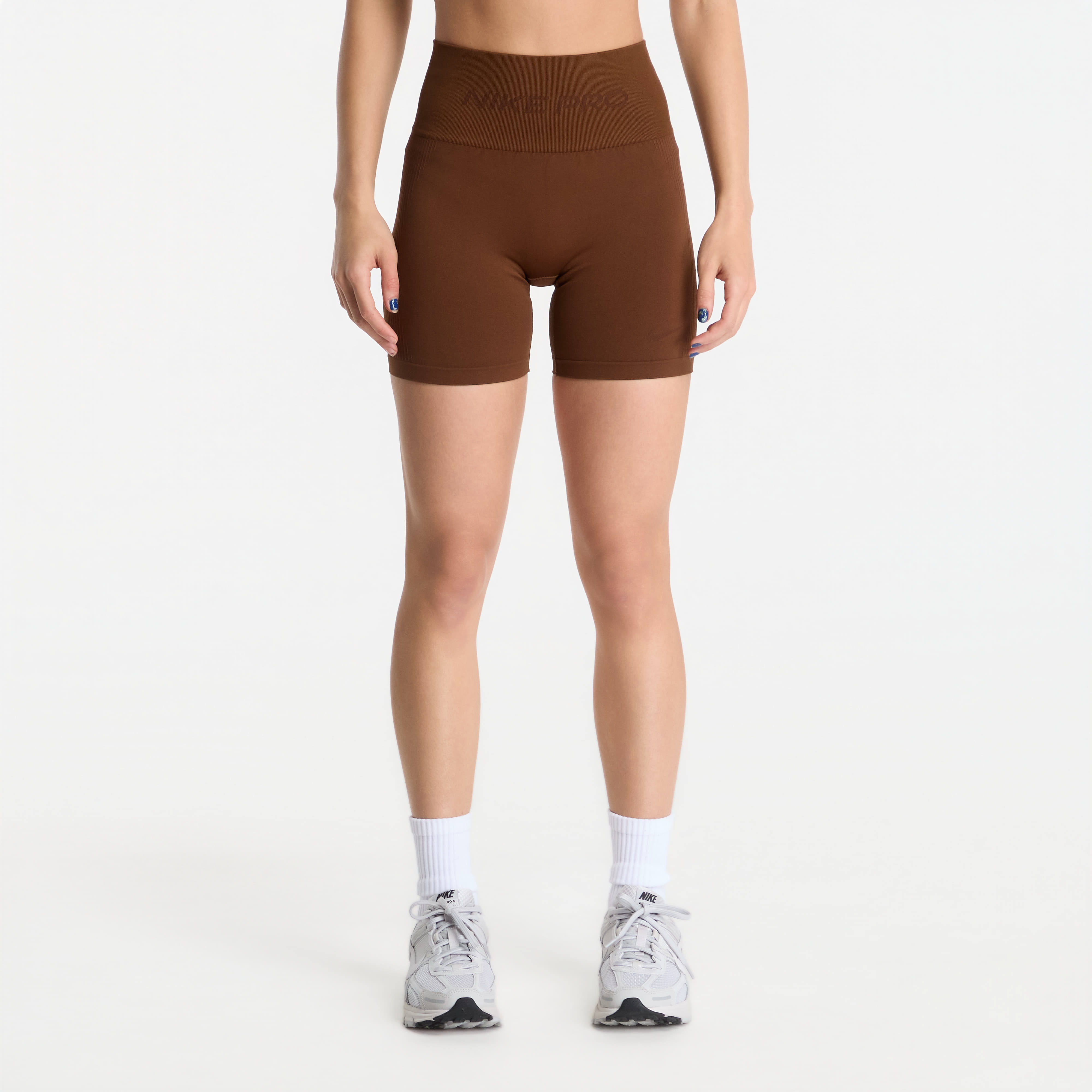Nike Pro Seamless Dri-FIT High-Waisted 5 Biker Shorts Cacao Wow XL