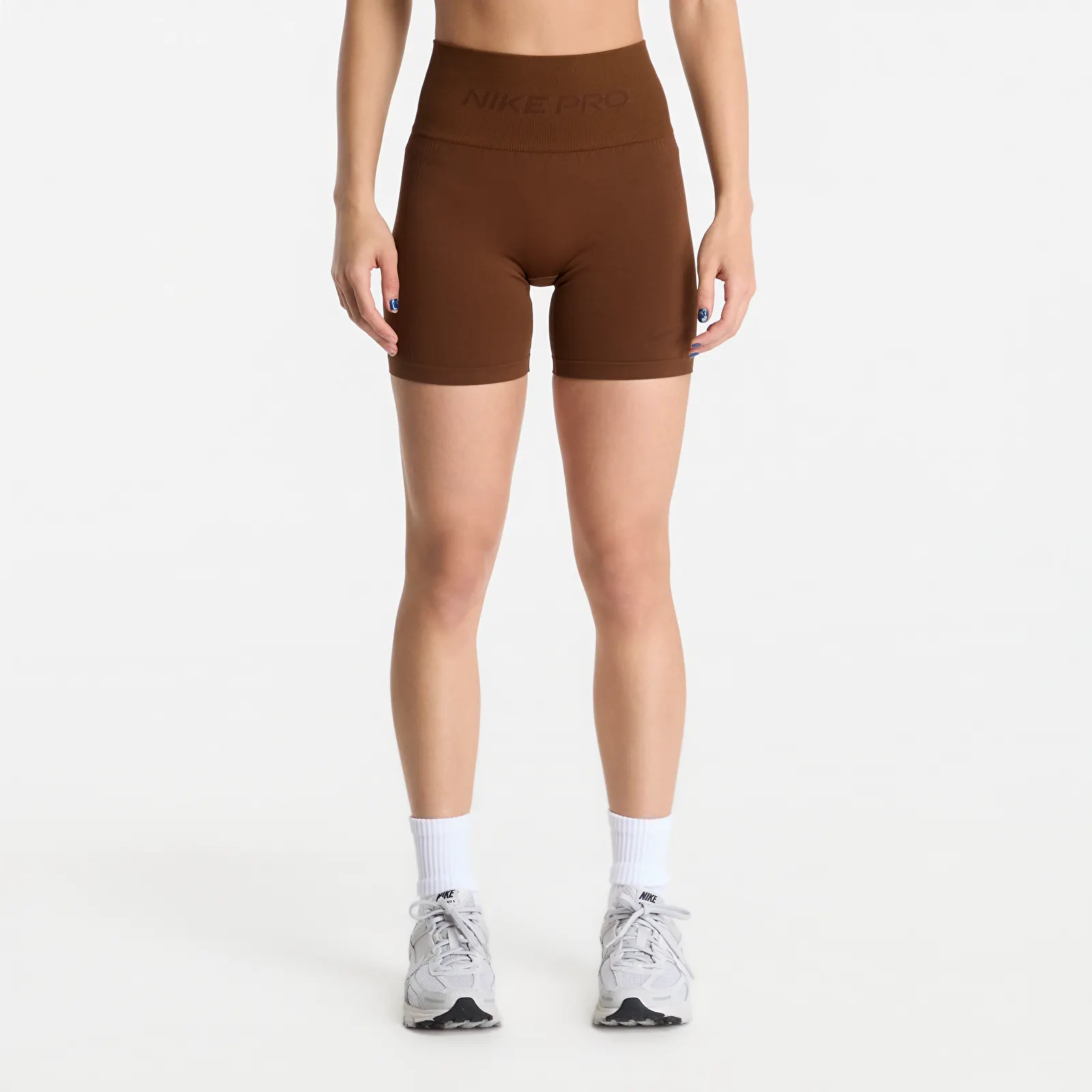Kratke hlače  Nike Pro Seamless Dri-FIT High-Waisted 5 Biker Shorts Cacao Wow