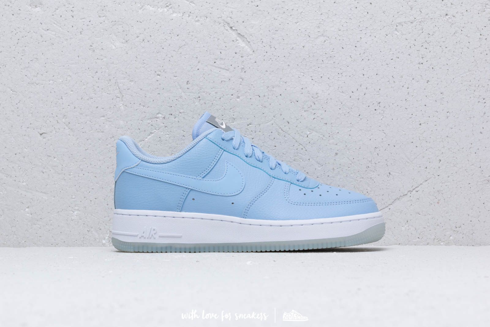 Női cipők Nike Wmns Air Force 1 '07 Ess Aluminum/ Aluminum-White-Mtlc Luster