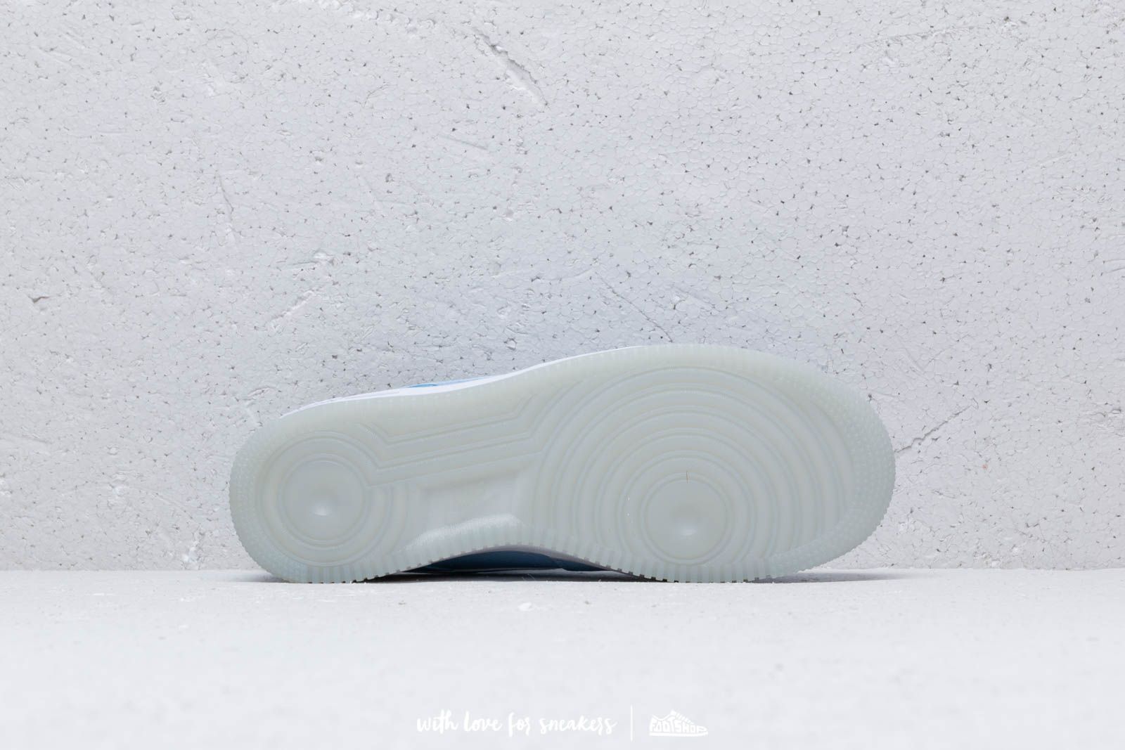 Női cipők Nike Wmns Air Force 1 '07 Ess Aluminum/ Aluminum-White-Mtlc Luster