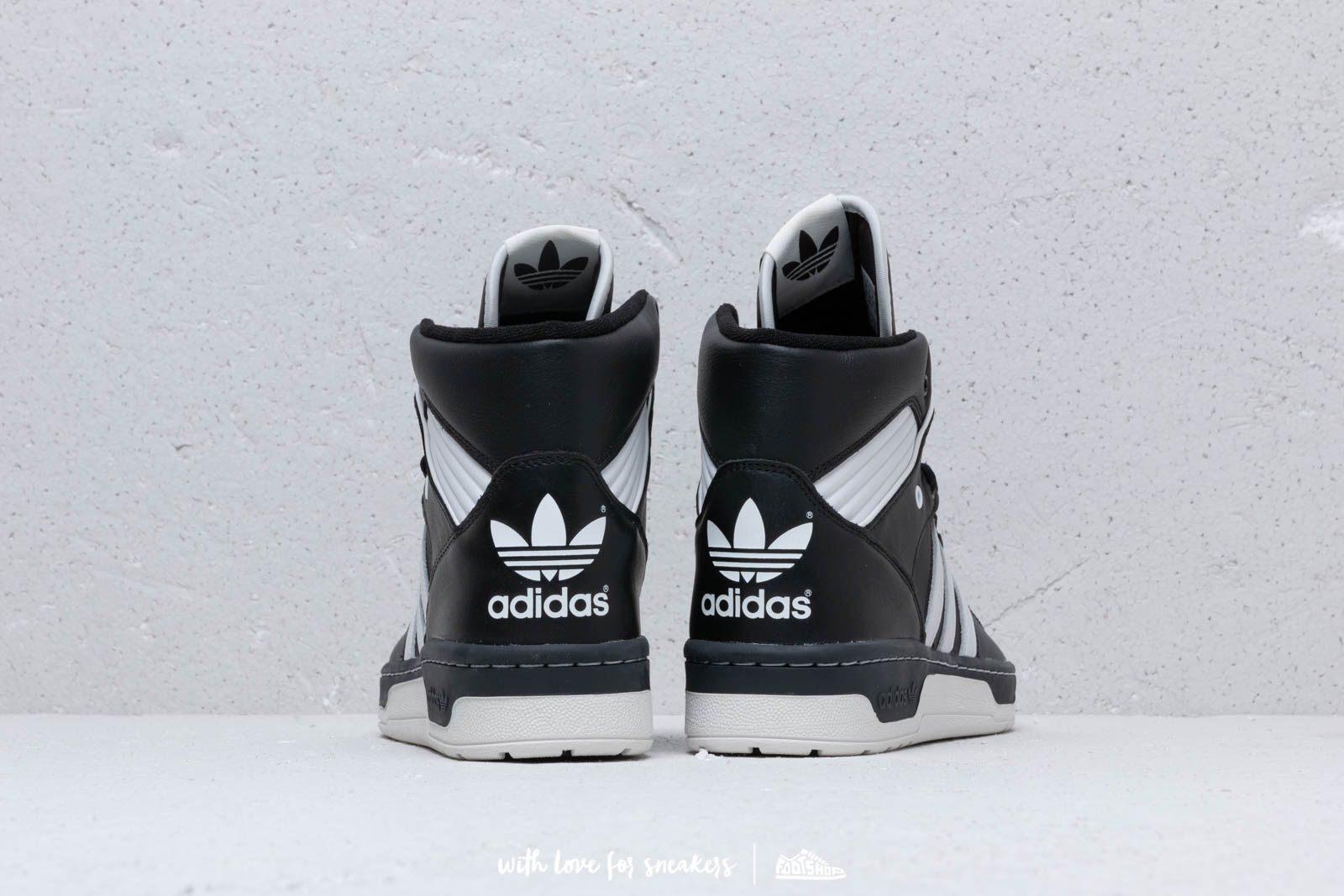 Adidas originals cheap rivalry 2019