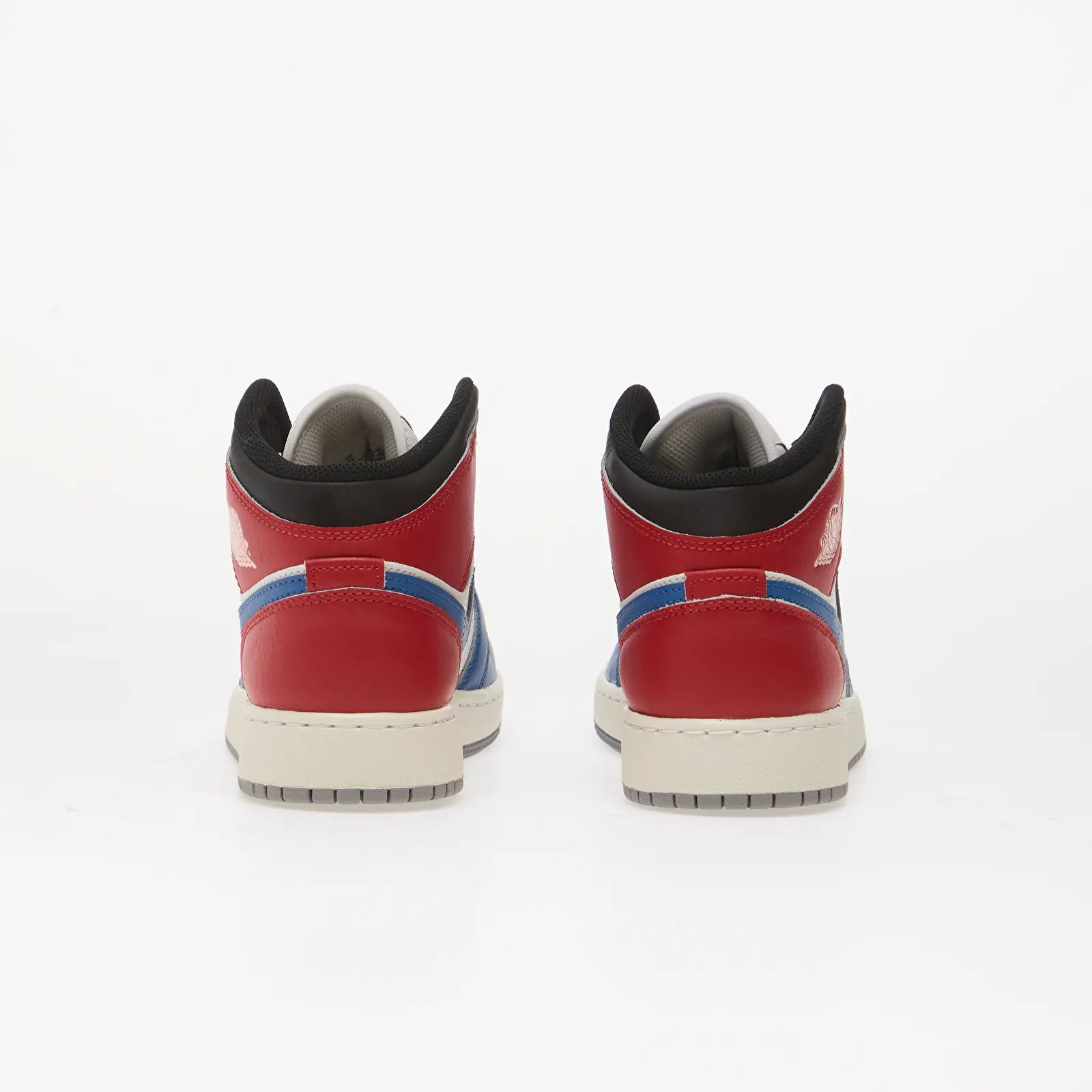 Детски маратонки и обувки Air Jordan 1 Mid Kids True Blue/ Summit White-Varsity Red-Black