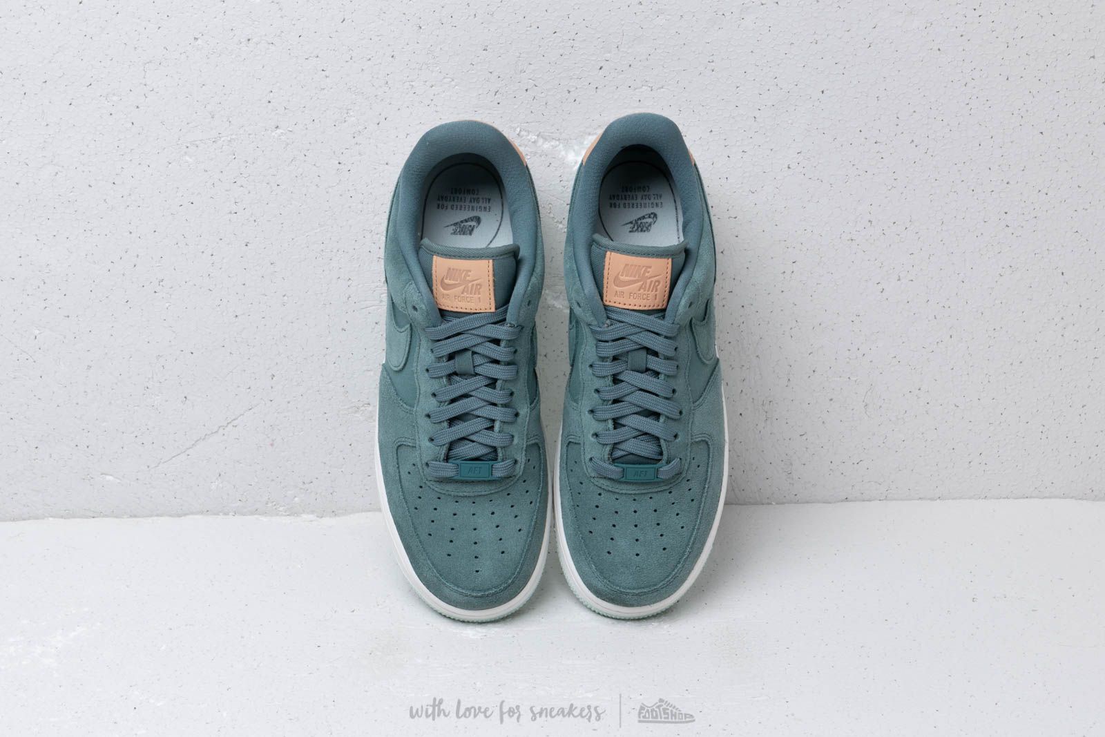 Ženski čevlji Nike Wmns Air Force 1 '07 Premium Hasta/ Hasta-Summit White-Vachetta Tan