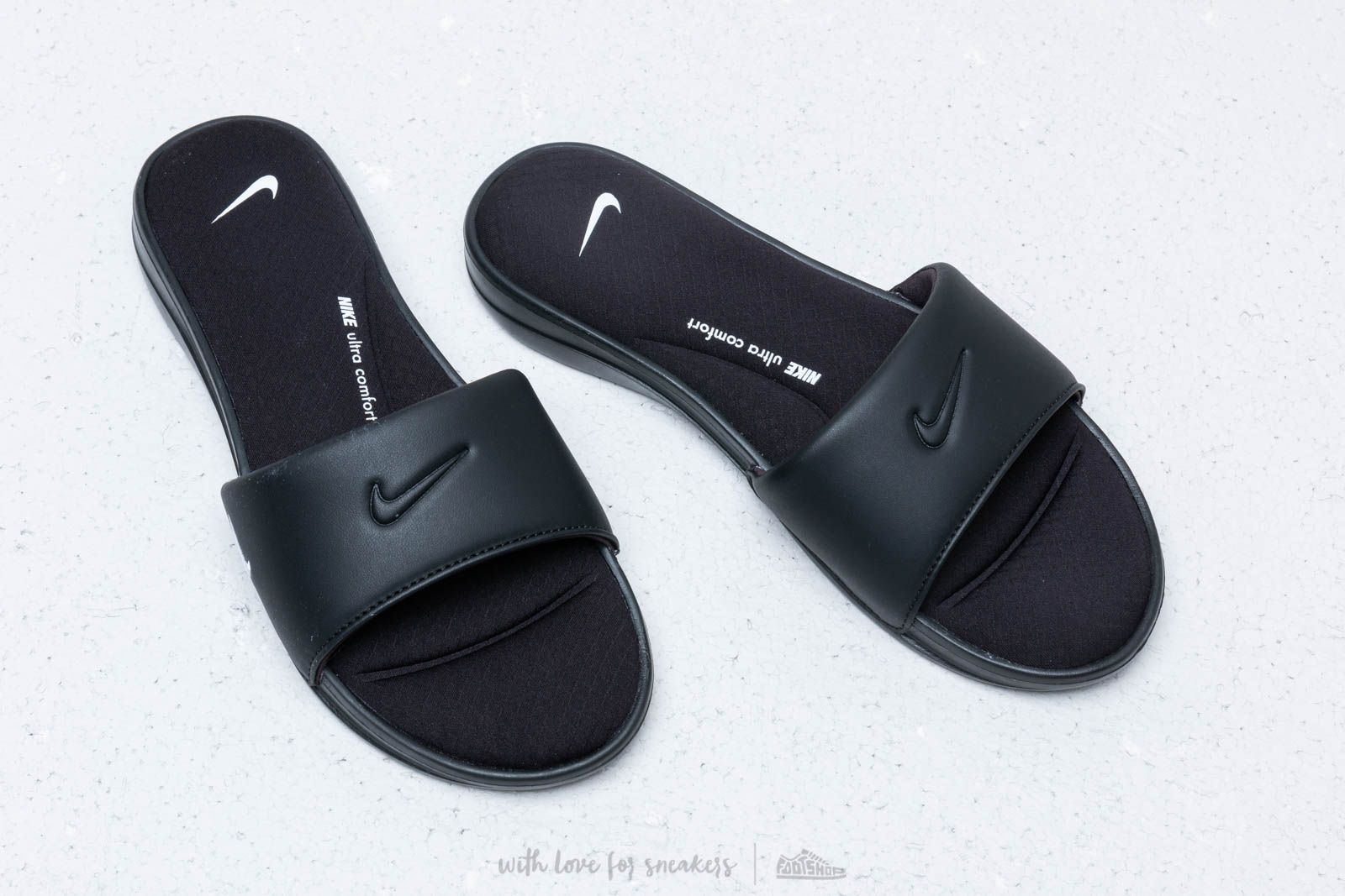 Women s shoes Nike Wmns Ultra Comfort3 Slide Black White Footshop