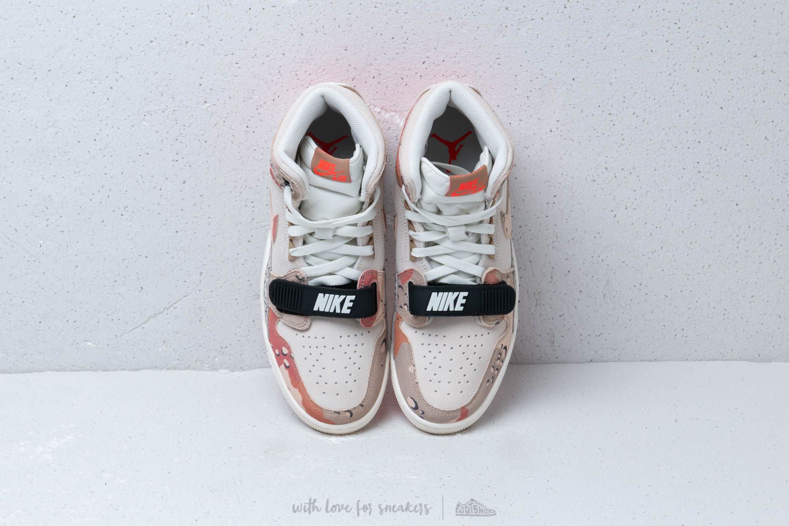 Vīriešu apavi Air Jordan Legacy 312 Sail/ Desert Camo-Infrared 23
