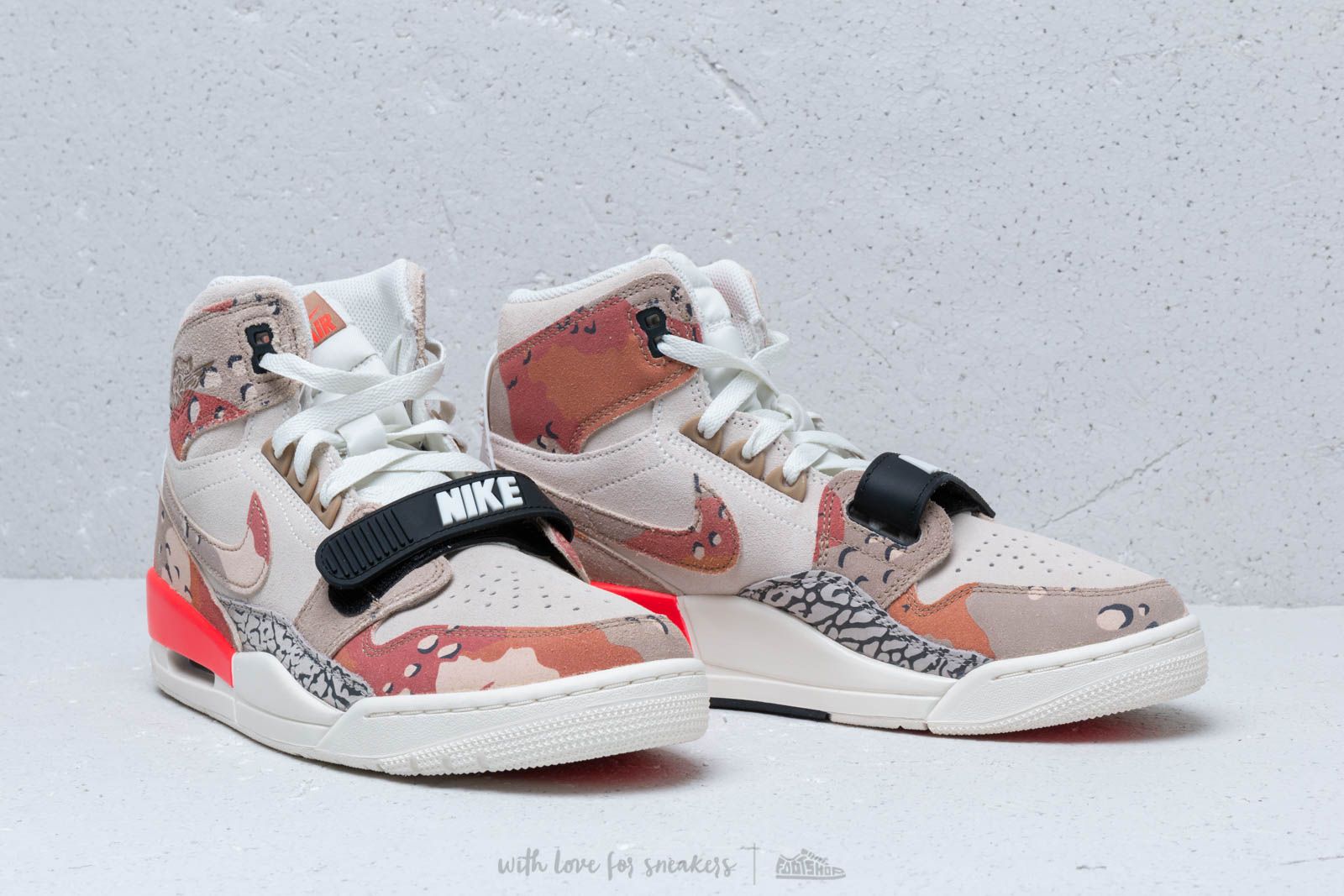 Vīriešu apavi Air Jordan Legacy 312 Sail/ Desert Camo-Infrared 23
