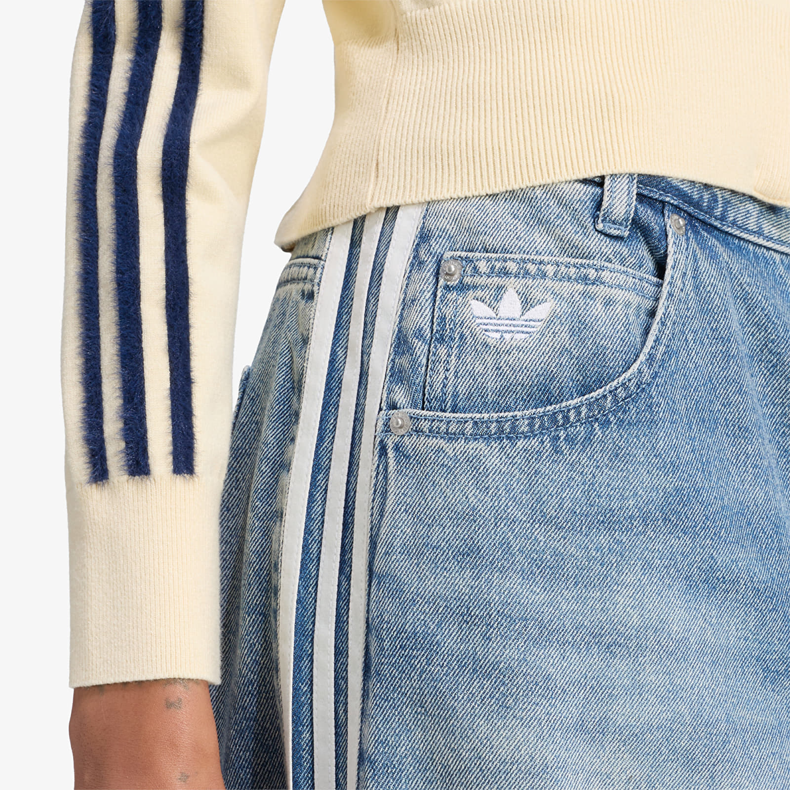 Džínsy adidas Adilenium Season 6 Baggy Denim Pants Blue