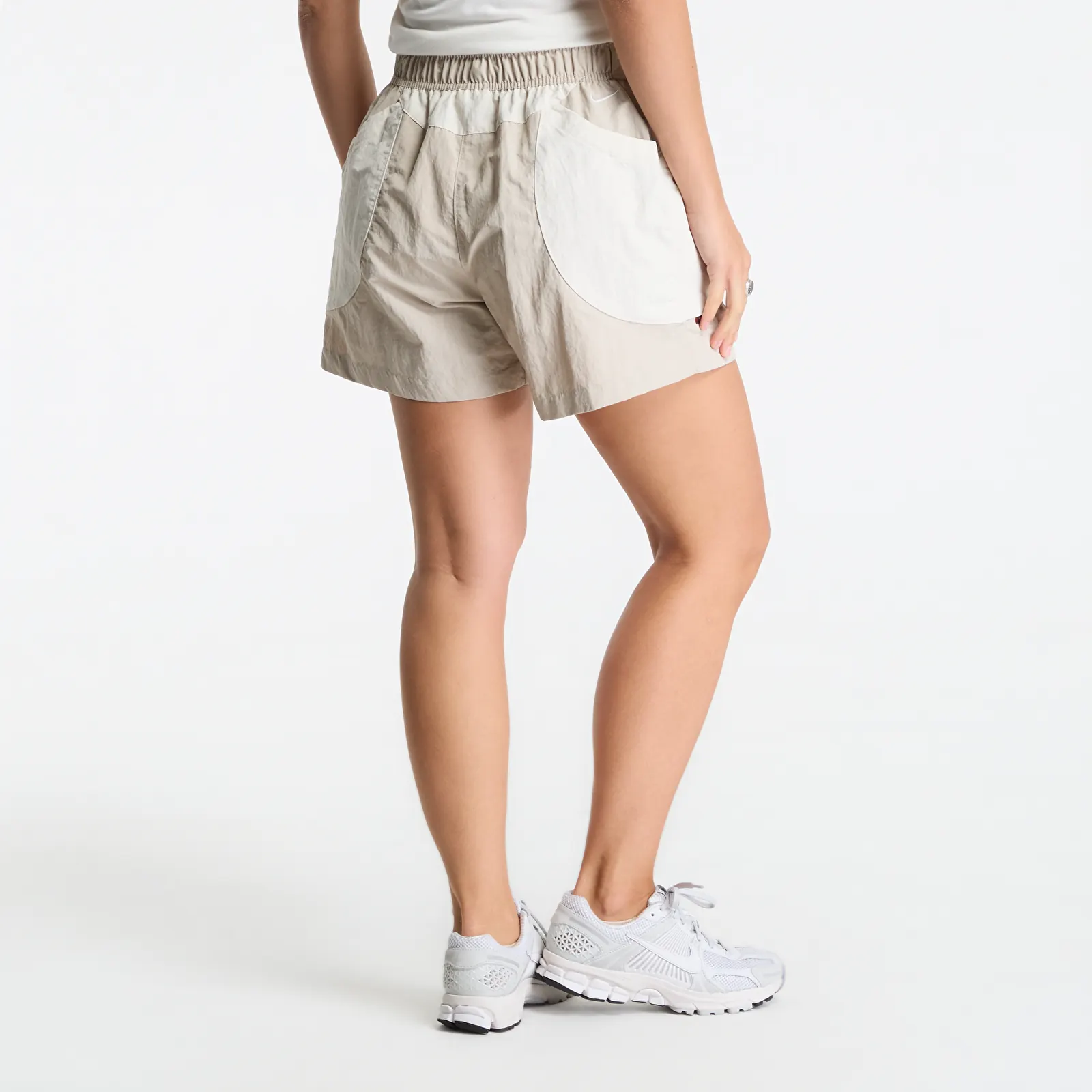 Kratke hlače  Nike ACG "Dolomiti" Women's Shorts Cream Ii/ Lt Orewood Brn/ Summit White