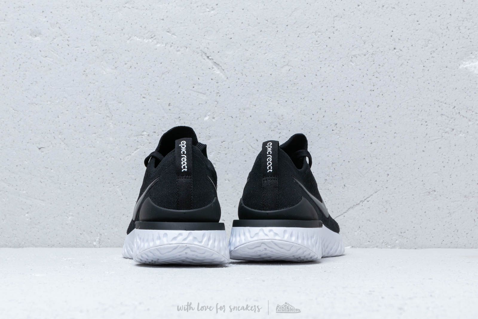 Nike flyknit 2 women's black online