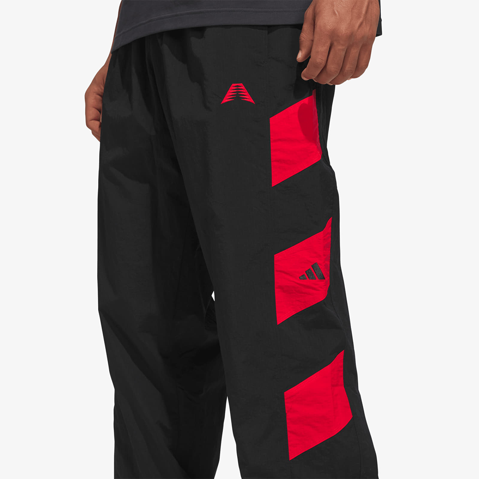 Broek adidas Anthony Edwards Foundation Track Pant Black/ Pure Ruby