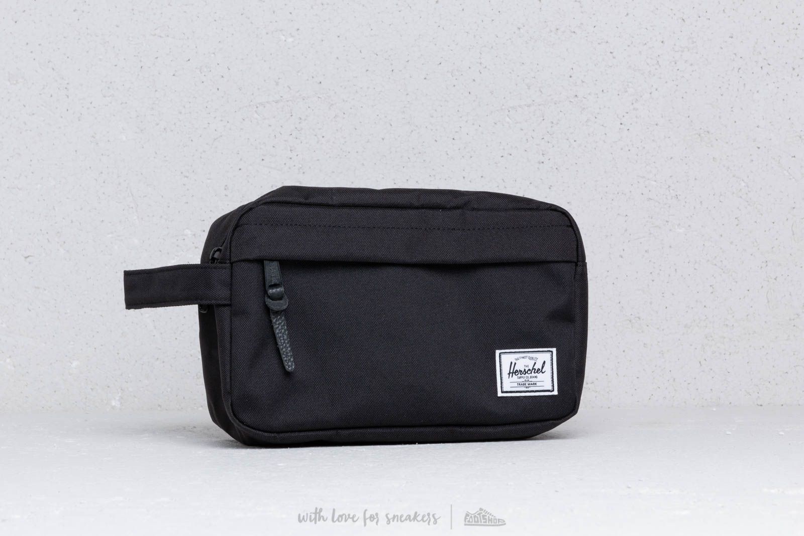 Sacchetti Herschel Supply Co. Chapter Travel Kit Black