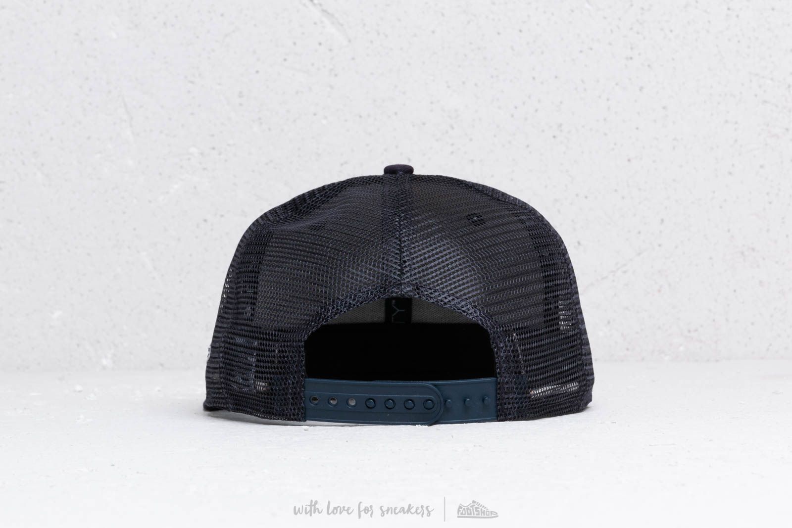 Caps New Era 9Fifty MLB Essential New York Yankees Trucker Cap Navy