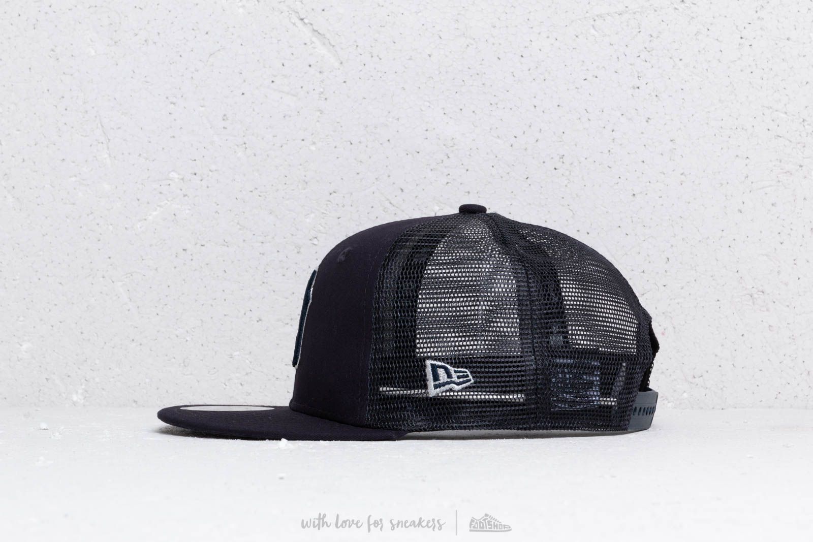 Caps New Era 9Fifty MLB Essential New York Yankees Trucker Cap Navy