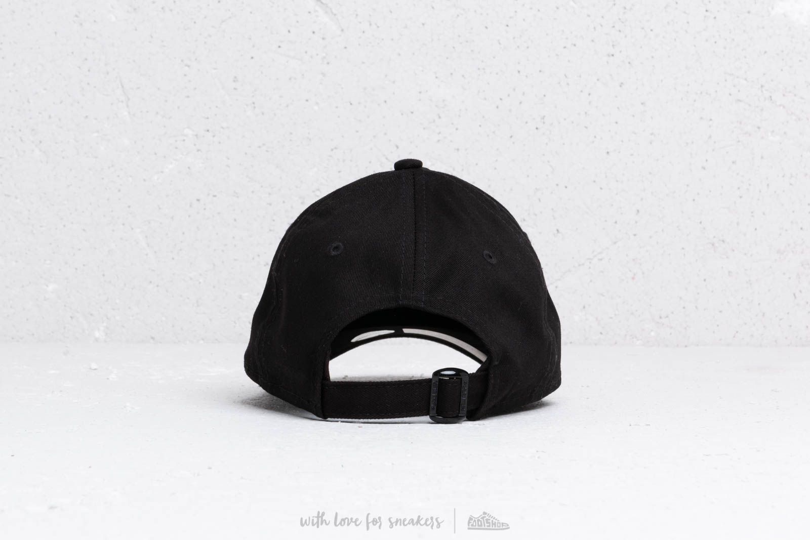 Sapkák New Era Kids 9Forty MLB Essential New York Yankees Cap Black/ Cyber Green