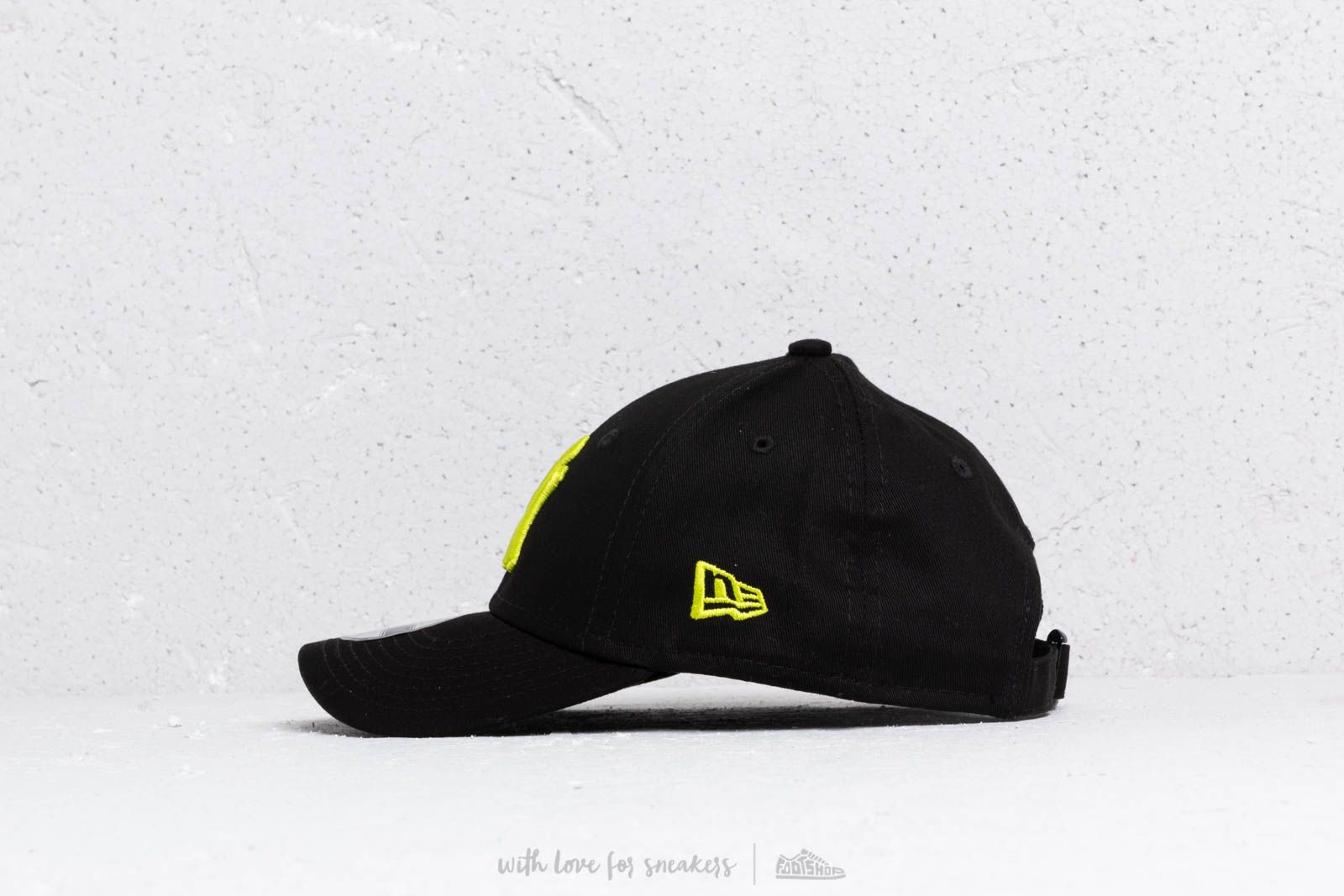 Sapkák New Era Kids 9Forty MLB Essential New York Yankees Cap Black/ Cyber Green