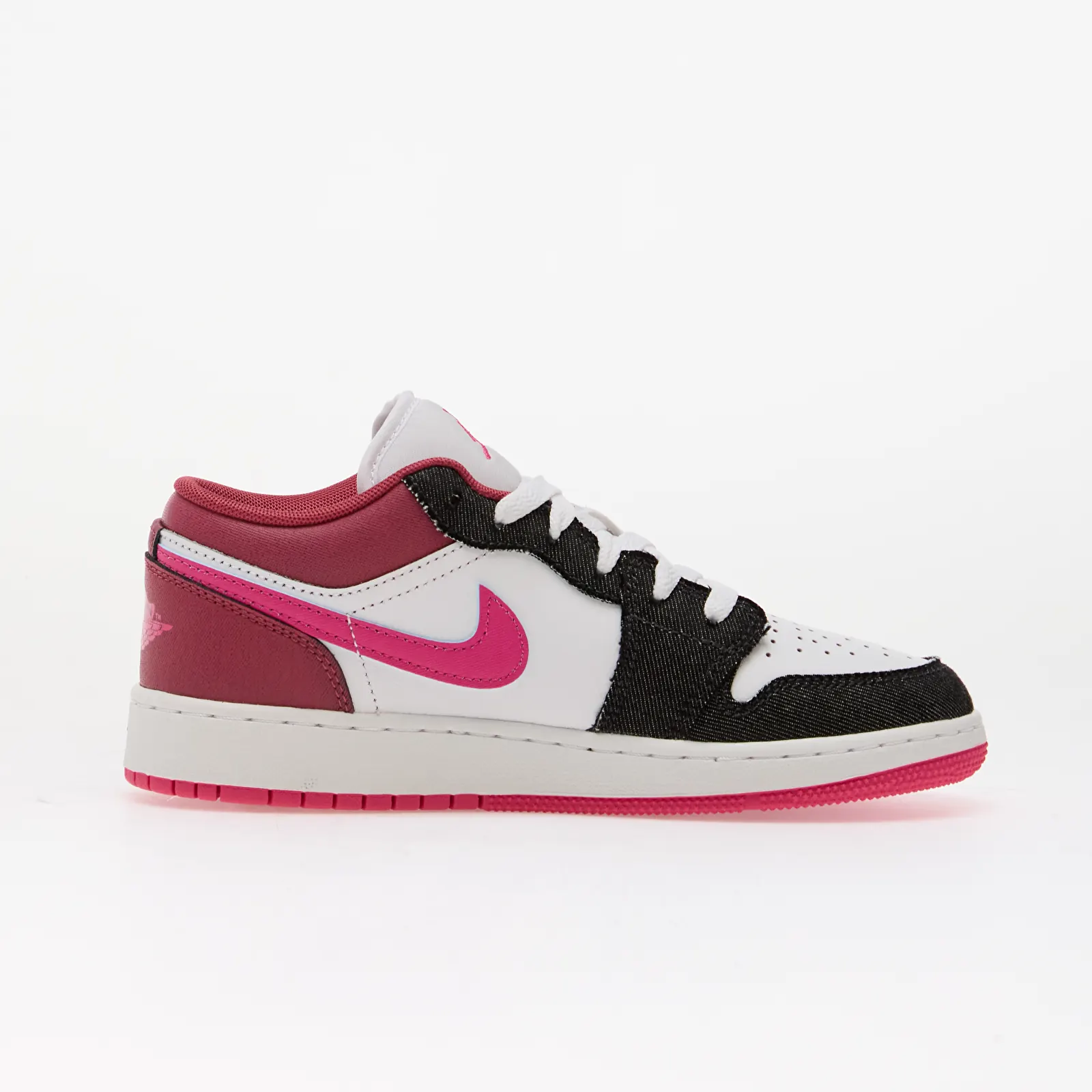 Kids' sneakers and shoes Air Jordan 1 Low SE Kids Off Noir/ Desert Pink-White-Desert Pink