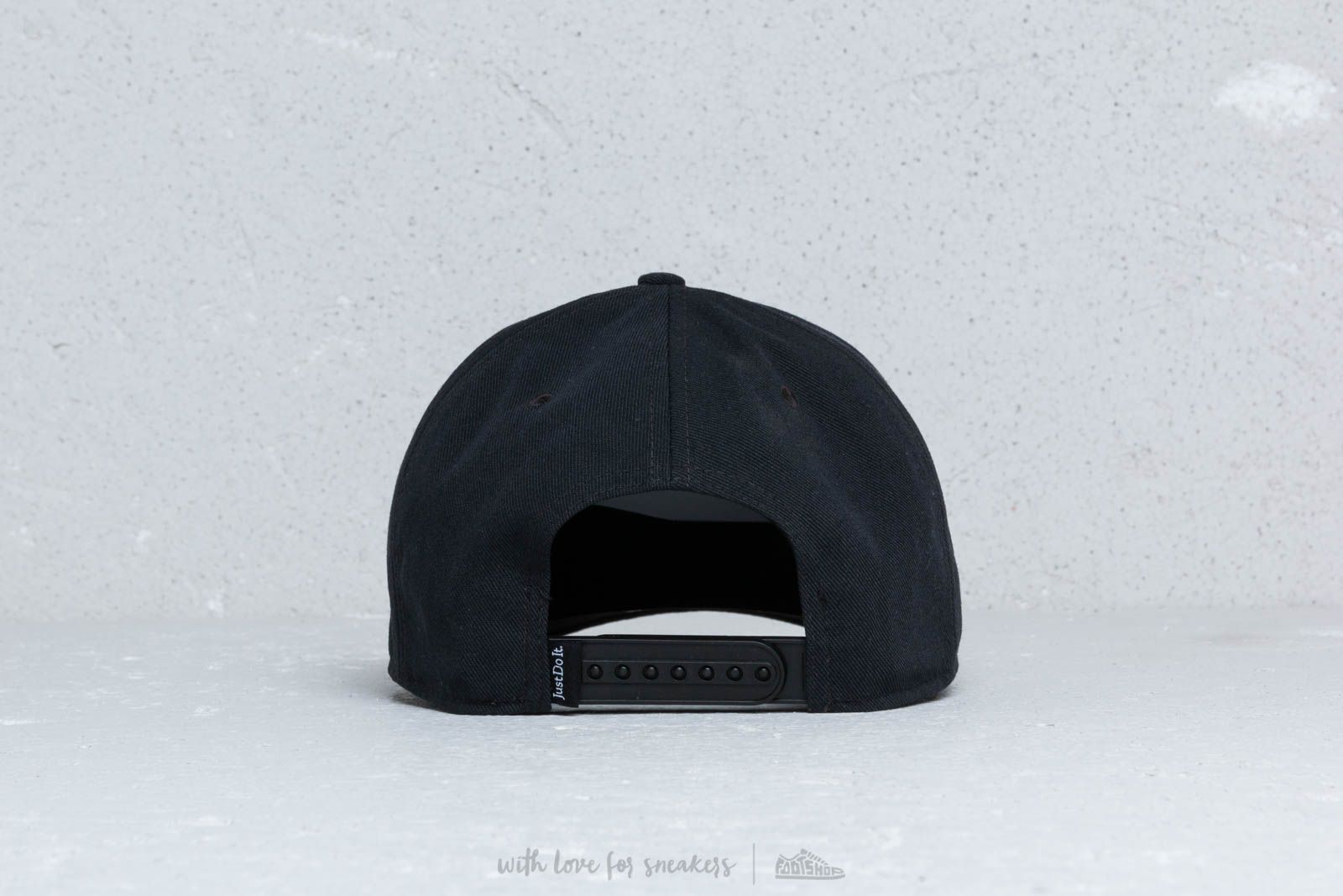 Cappelli Nike Sportswear Classic 99 Futura Hat Black
