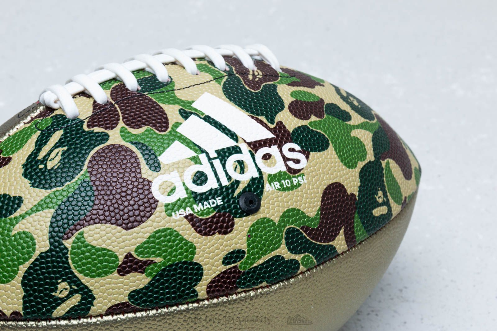 Accessori adidas x BAPE Rifle Football Multicolor | Footshop