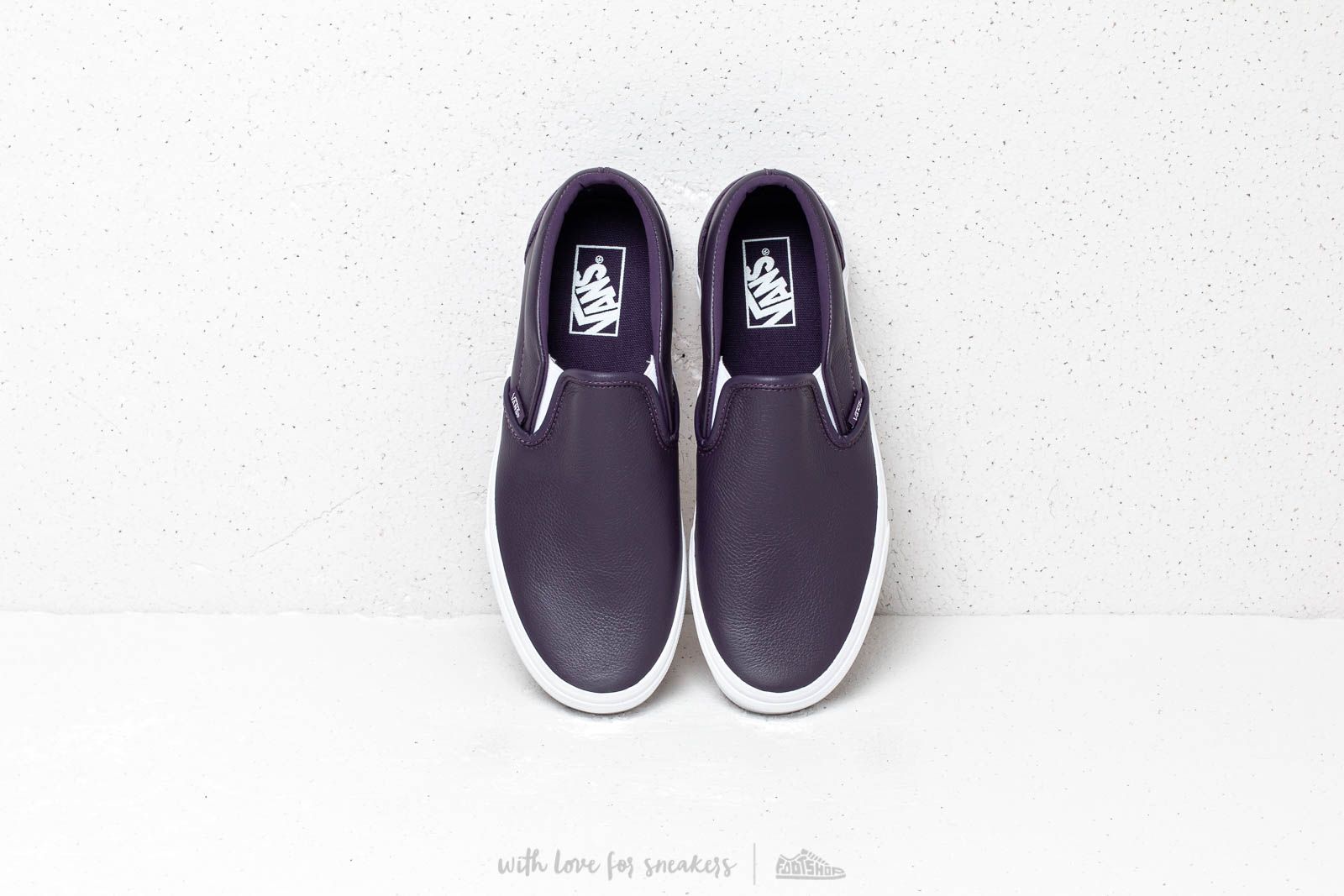 Men s shoes Vans Classic Slip On Leather Mysterioso True Footshop