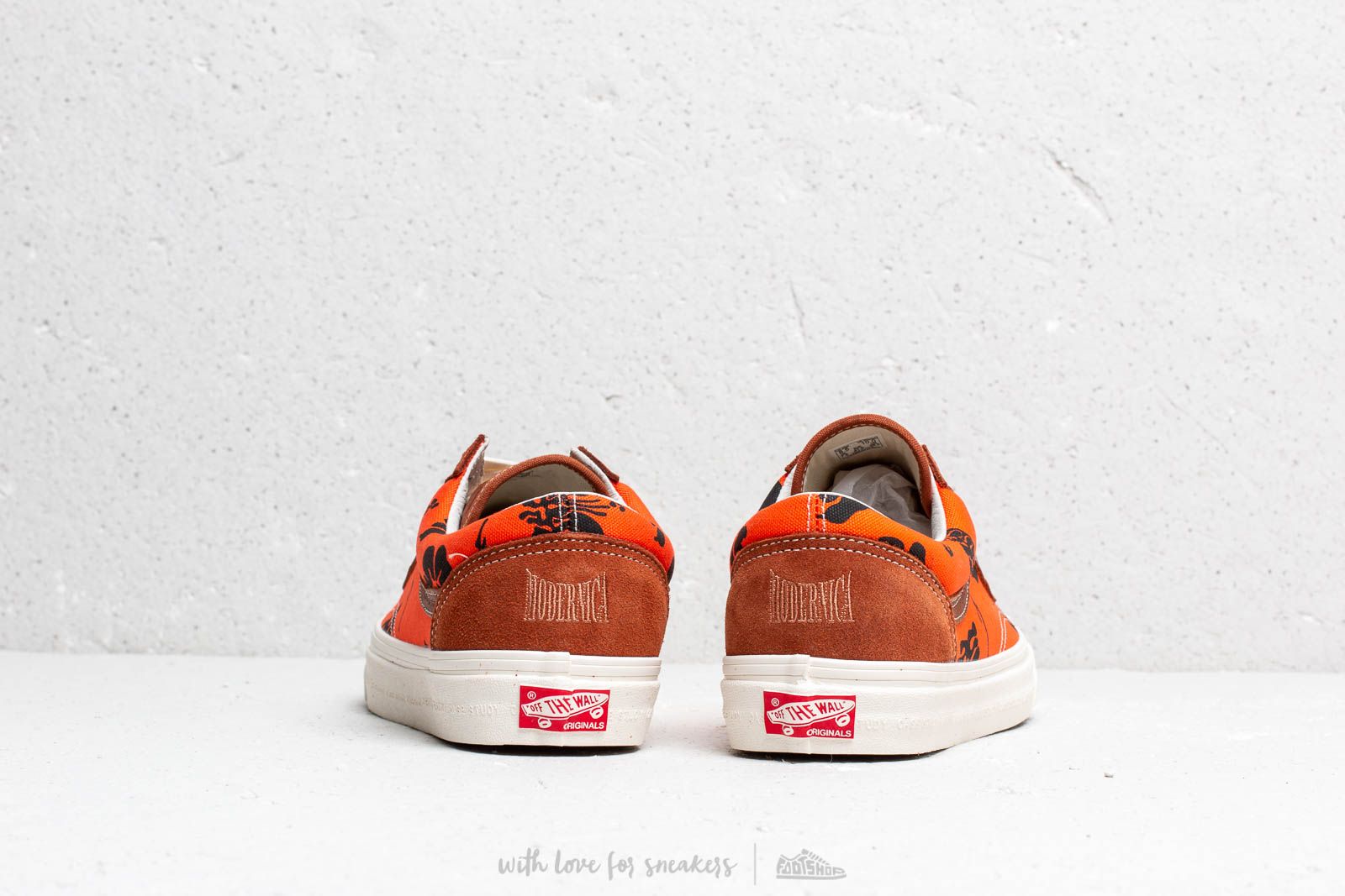 Modernica store x vans