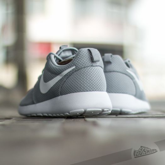 Roshe run hombre plata deals