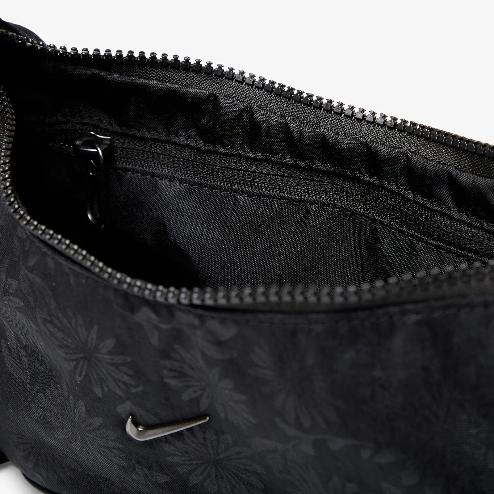 Torby przez ramię Nike Aura Floral Crescent Crossbody Bag (4L) Black/ Black/ Gunmetal