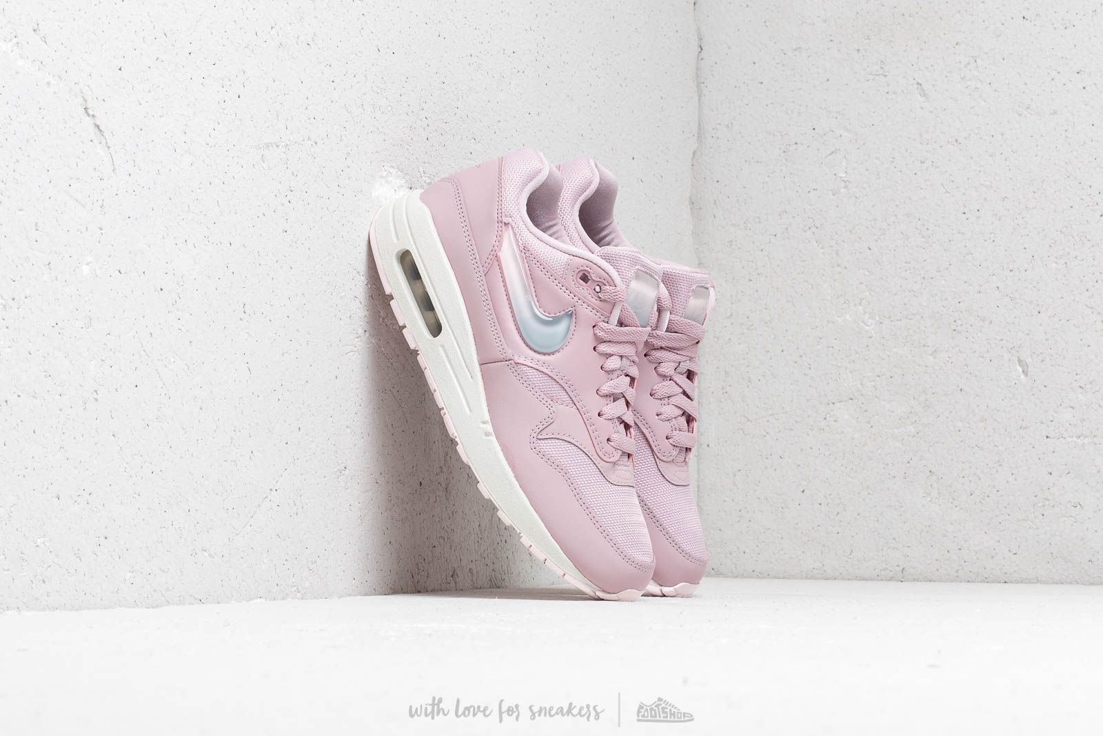 Nike air max 1jp shop