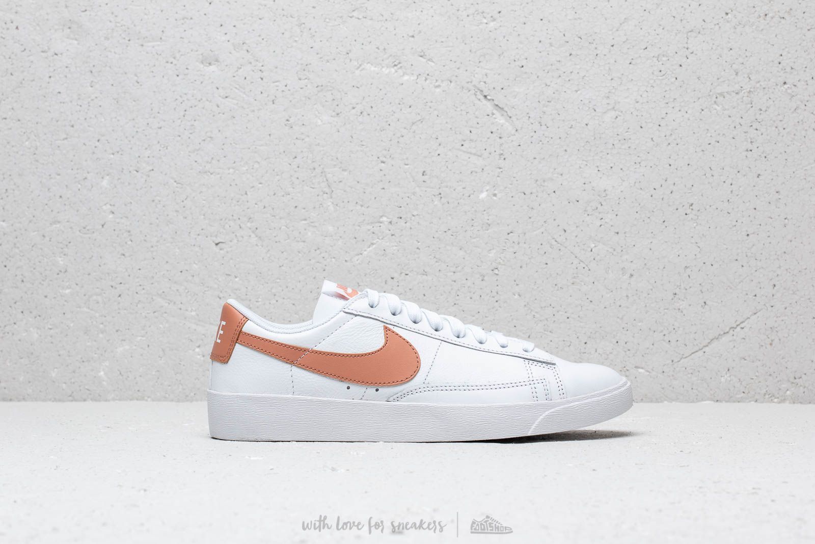 Zapatillas mujer Nike W Blazer Low Le White/ Rose Gold-White