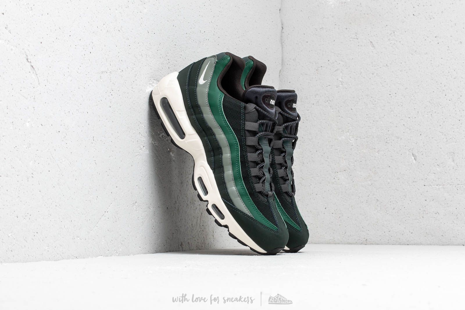 Air max 95 essential green discount