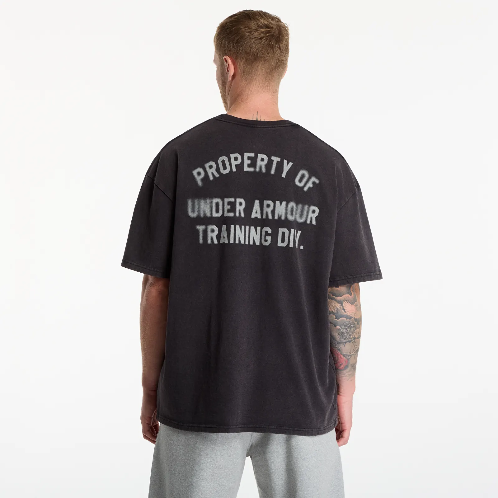 T-shirts Under Armour M HWT Property OF SS Ultimate Black/ Titanium