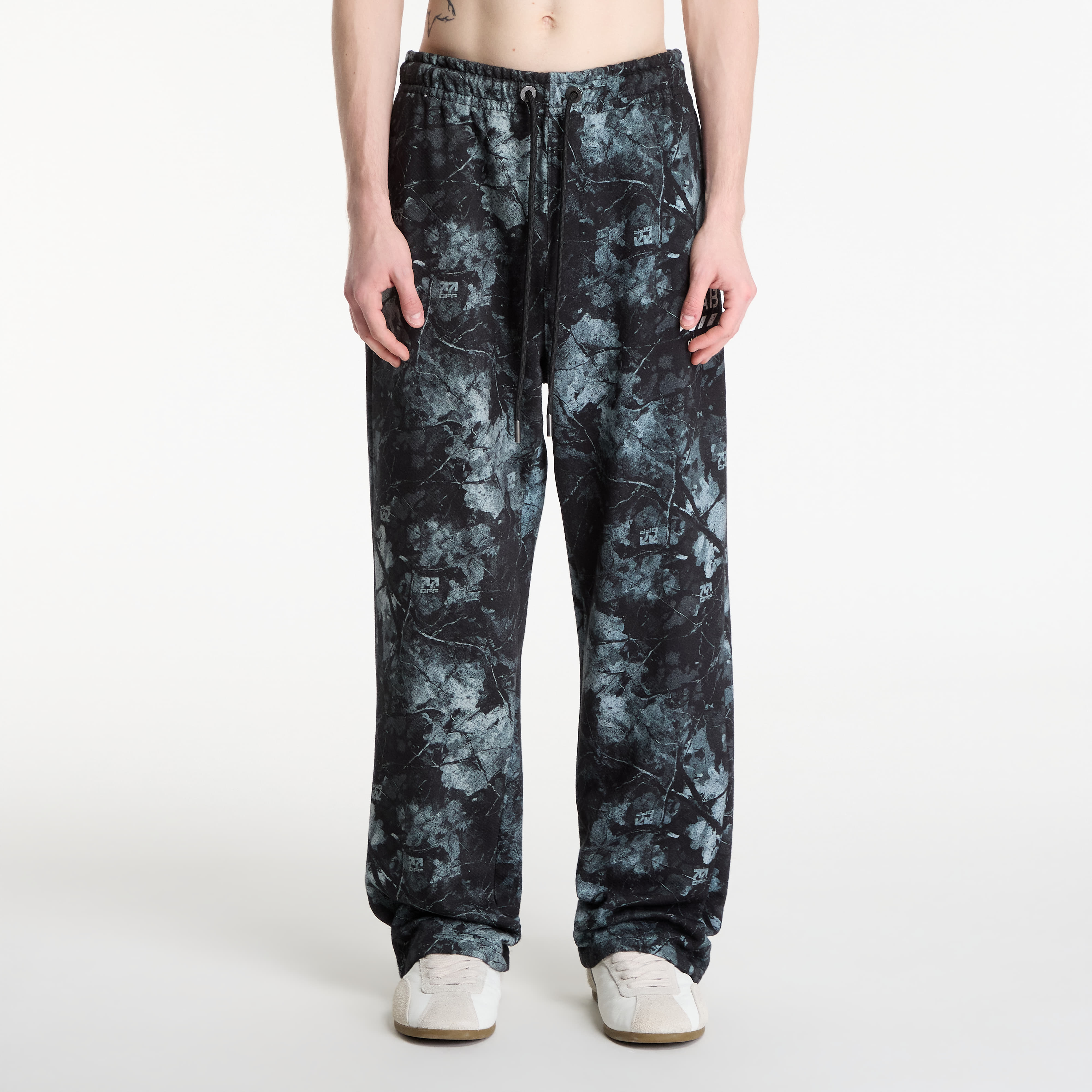 Pants L/AB c/o Off-White™ Printed Camo Jogger Black XL