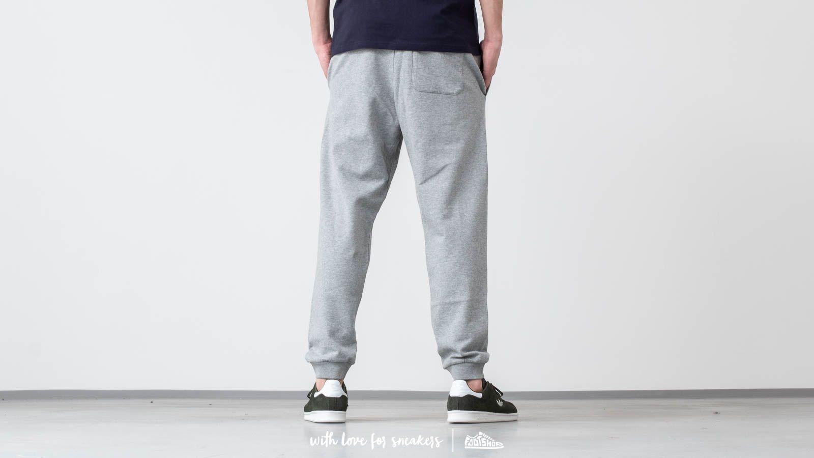 [CARHARTT]★韓国大人気★COLLEGE SWEATPANTS CARHARTT]☆韓国大人気☆COLLEGE SWEATPANTS