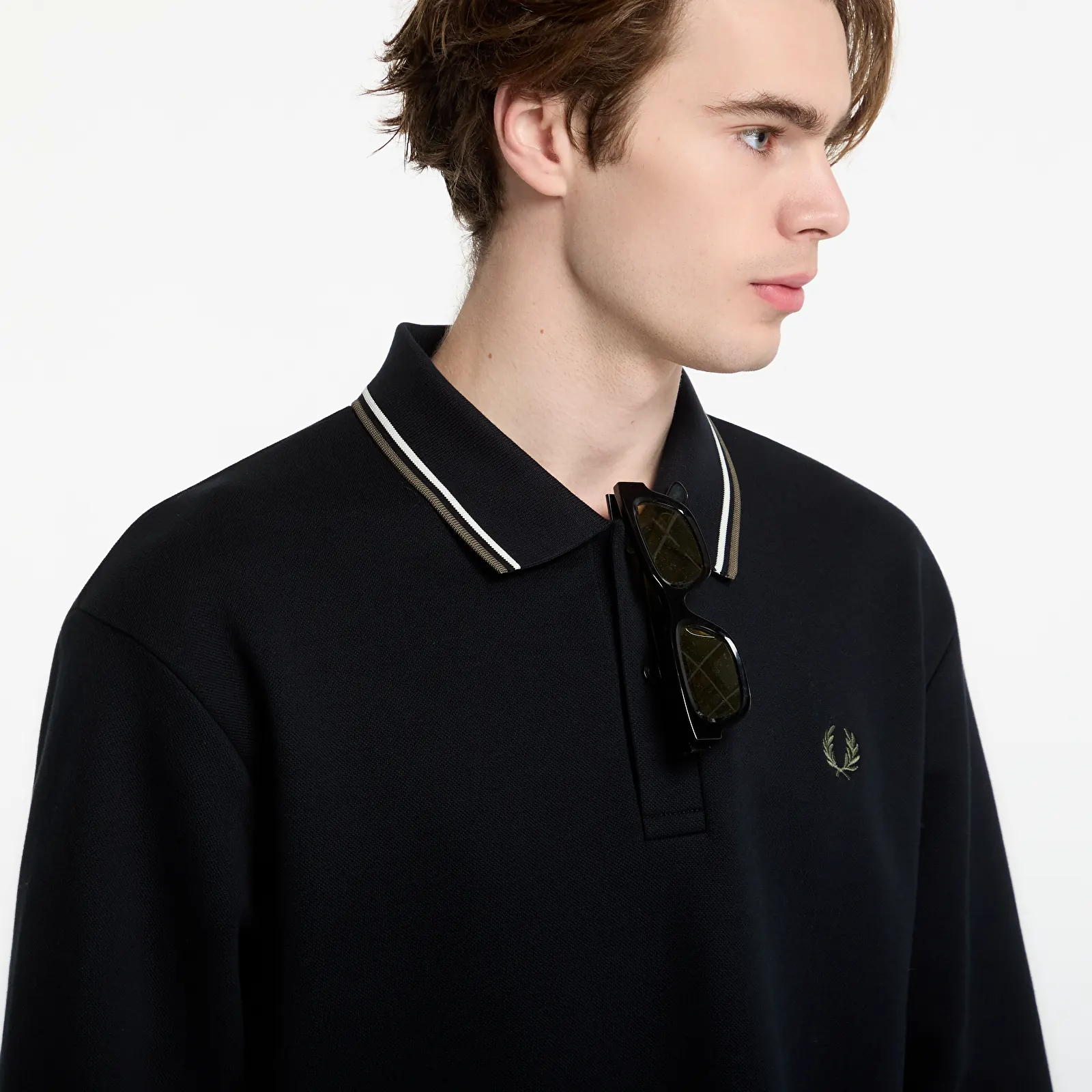 Hoodies für Männer FRED PERRY Tipped Collared Sweatshirt Black