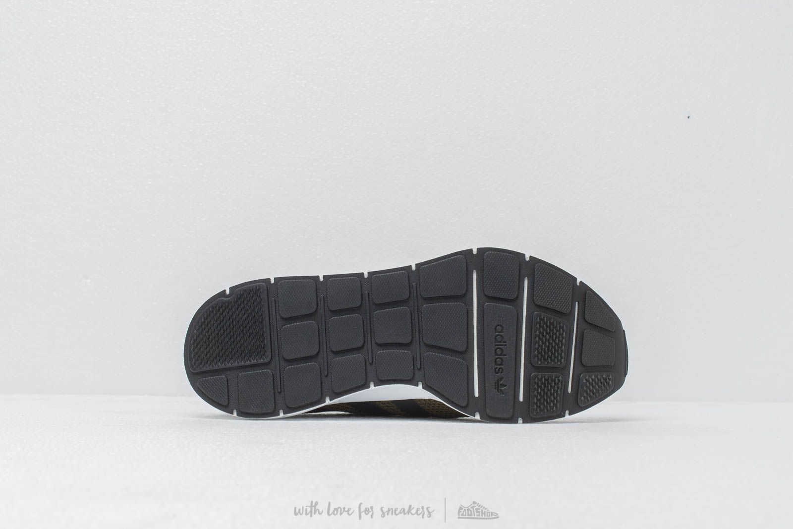 Adidas originals swift outlet run night cargo