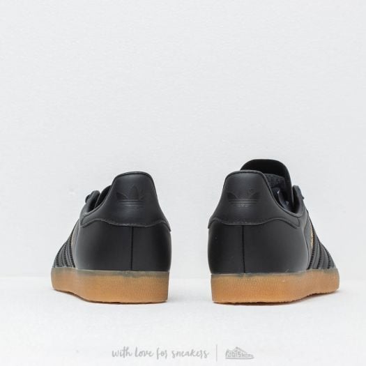 Adidas gazelle black outlet leather gum sole
