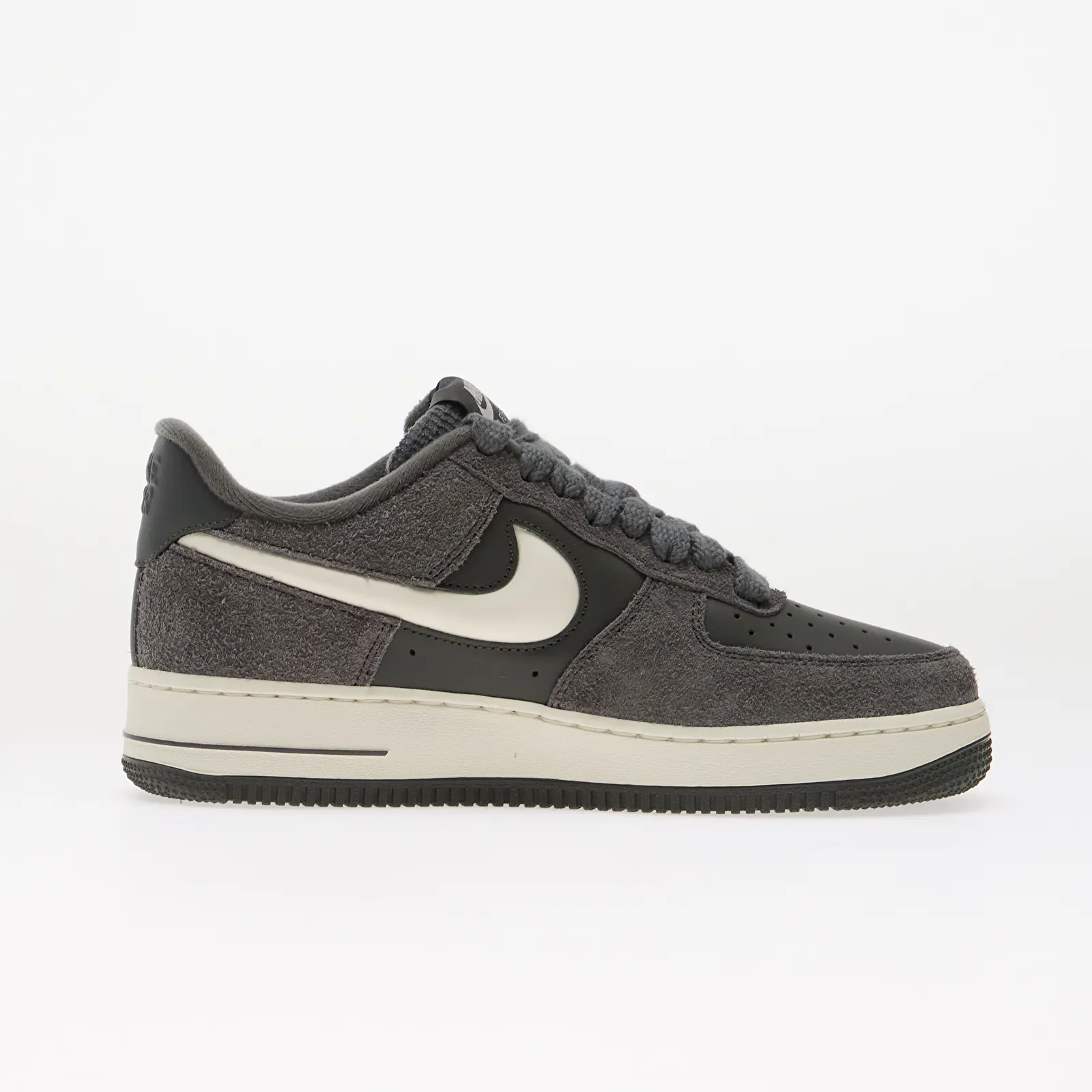 Miesten lenkkarit Nike Air Force 1 '07 LV8 Iron Grey/ Sail