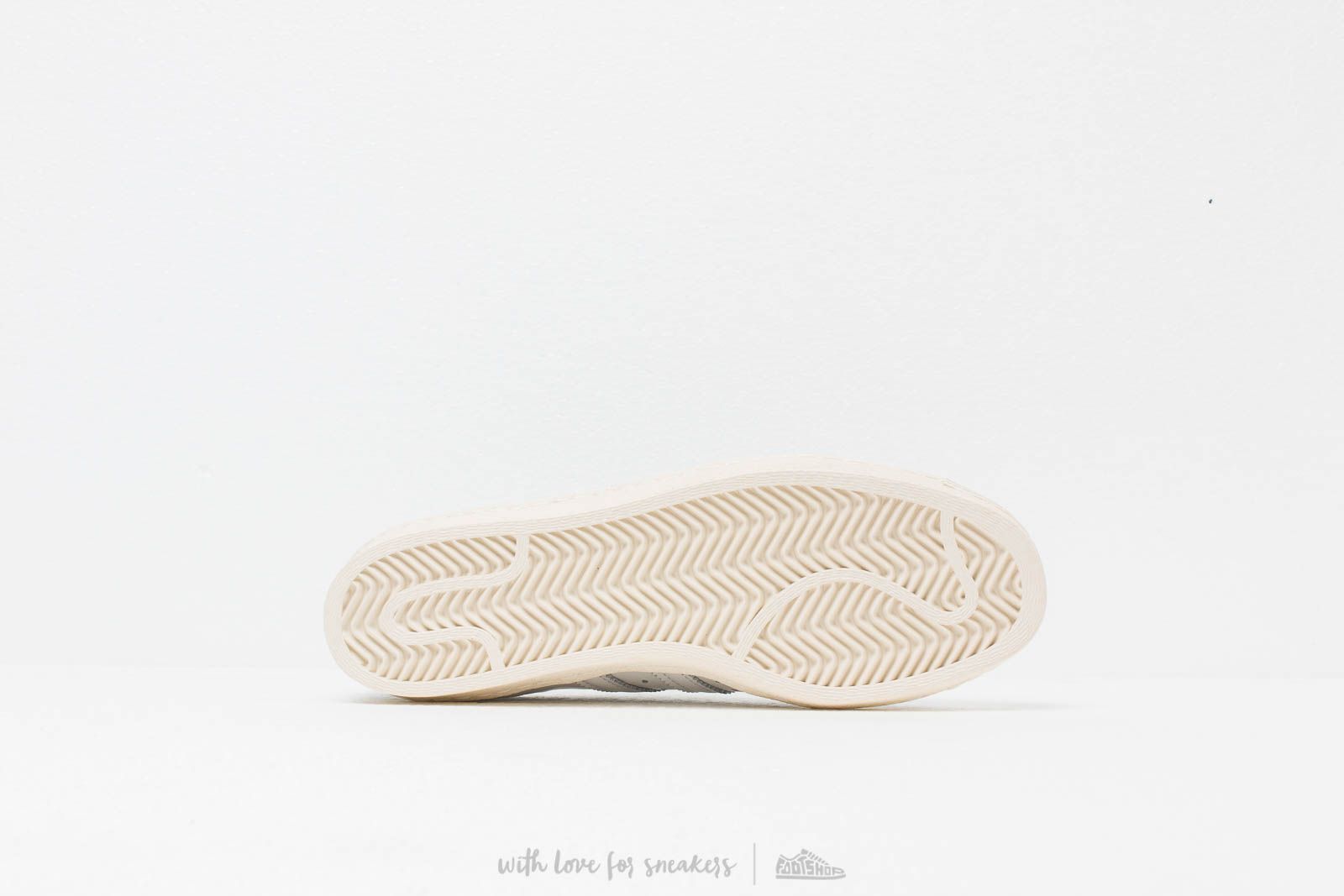 Chaussures et baskets homme adidas Superstar Bt Ftw White/ Ftw White/ Croyal