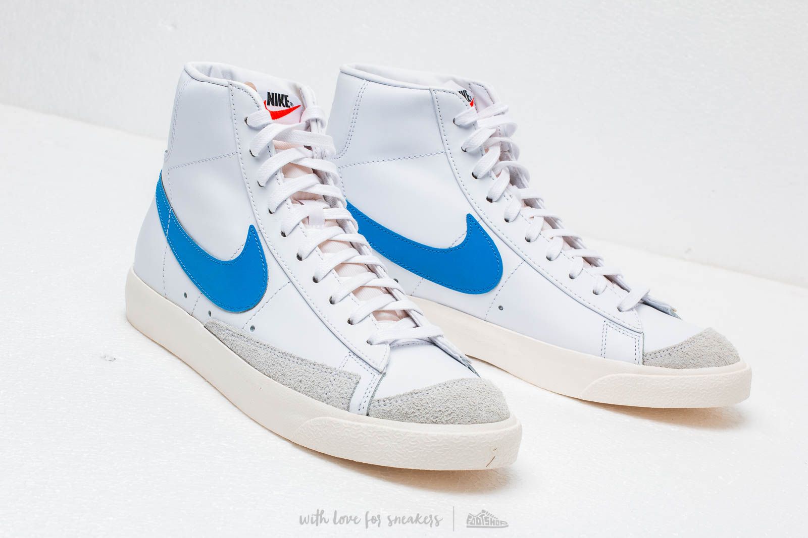 Men s shoes Nike Blazer Mid 77 VNTG Pacific Blue Sail White