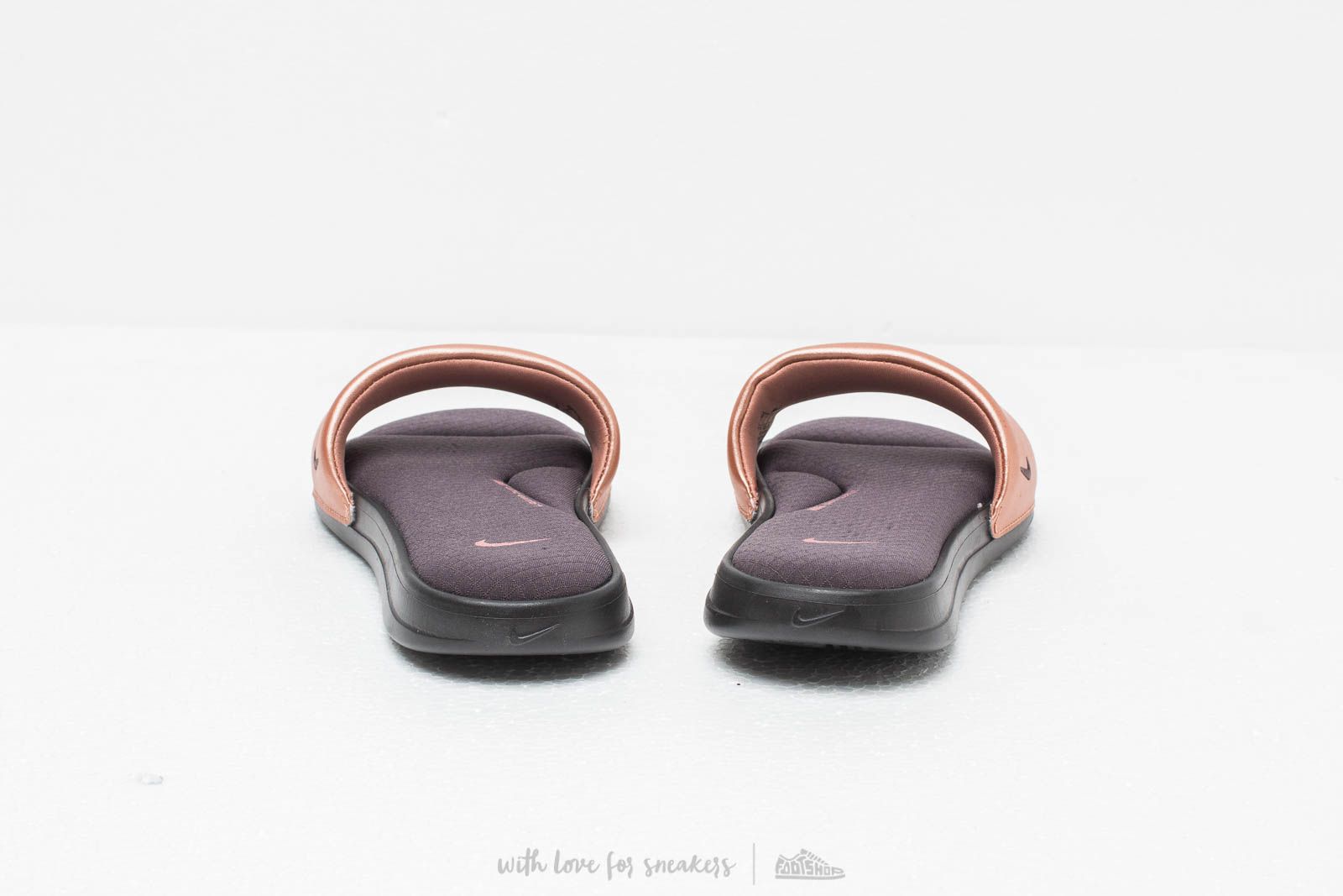 Cipők Nike Wmns Ultra Comfort3 Slide Thunder Grey/ Thunder Grey