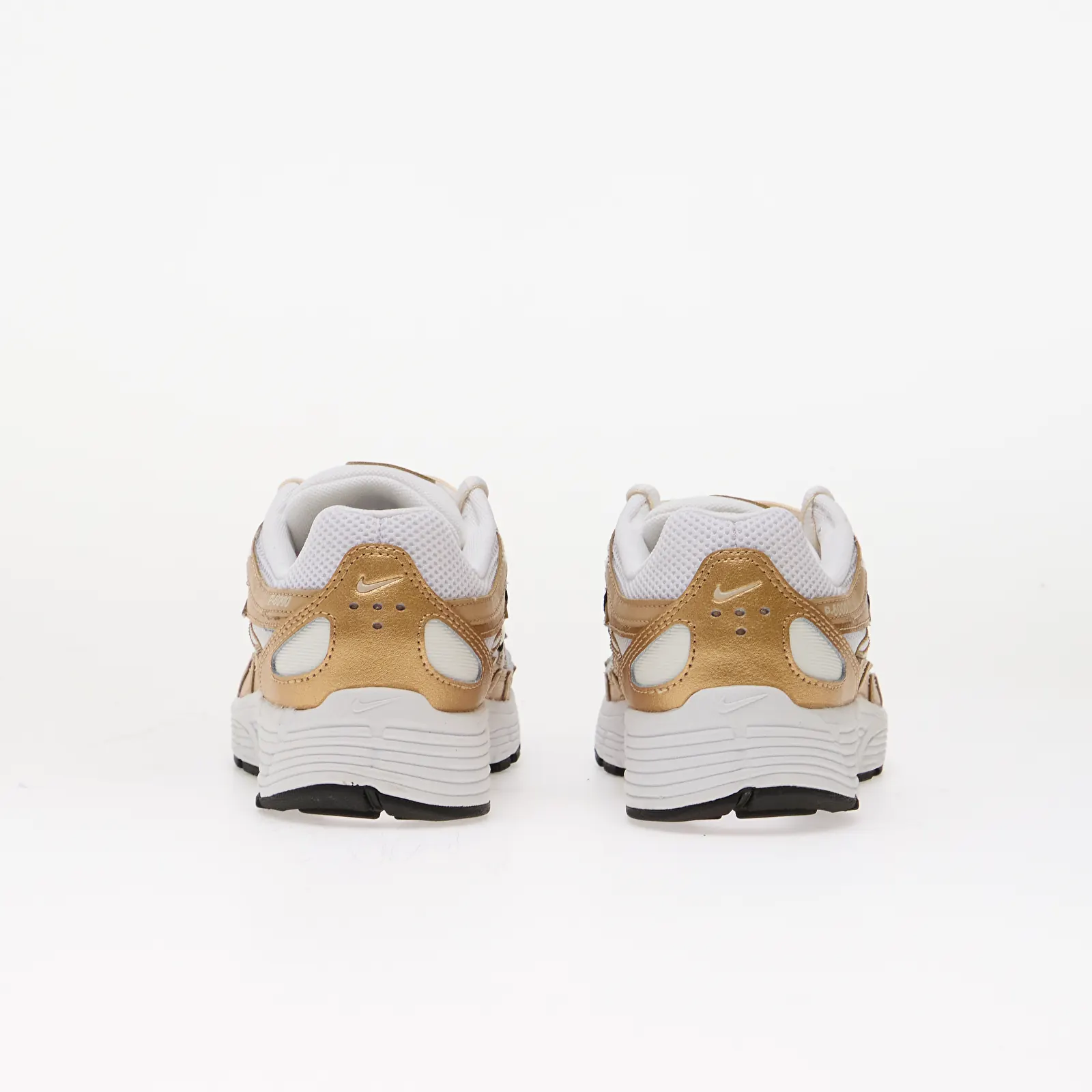 Naisten lenkkarit Nike P-6000 White/ Sanddrift-Blur-Black