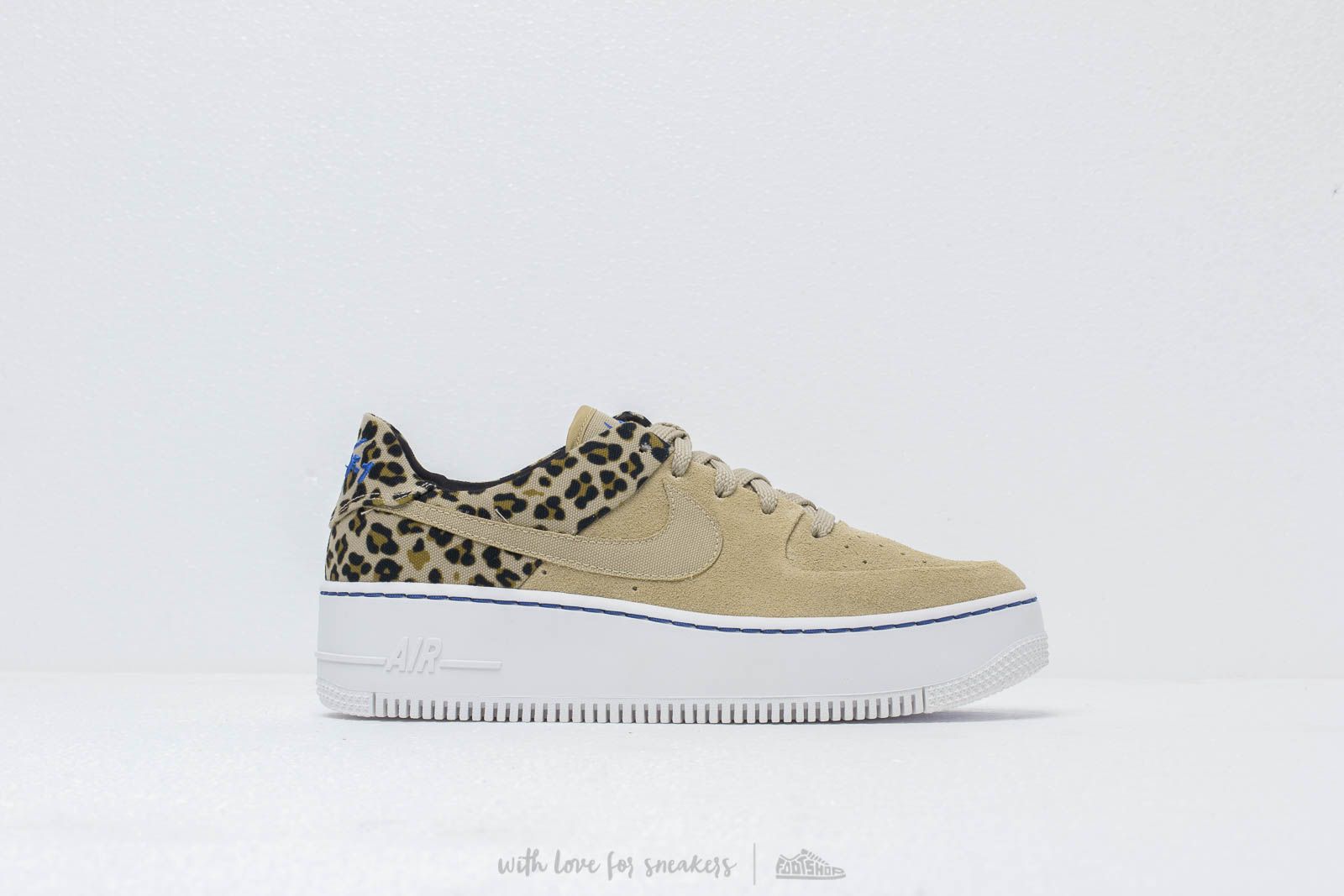 Moteriška avalynė Nike W Air Force 1 Sage Low Premium Desert Ore/ Racer Blue-Black-Wheat