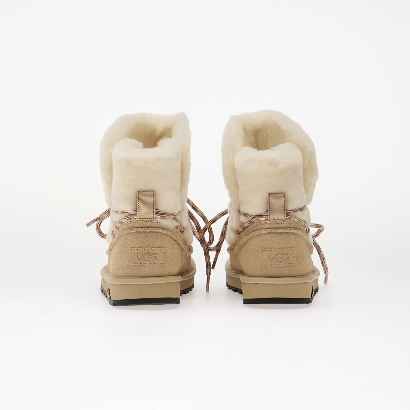 Buty damskie UGG W Classic Tread Fluffed Boot ???