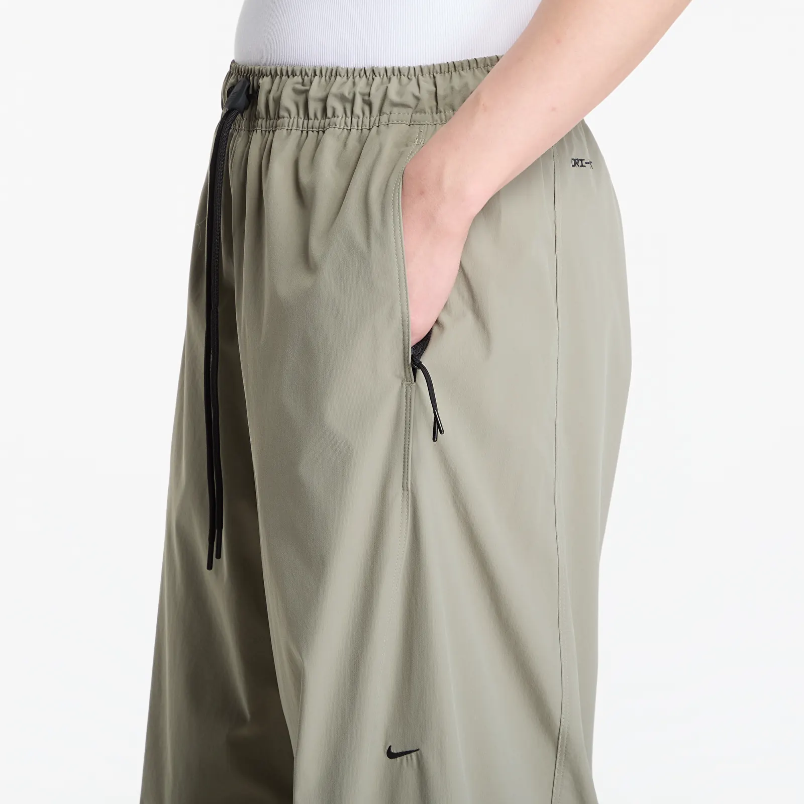 Мъжки панталон Nike Tech Helios Men's Dri-FIT Pants Light Army/ Black