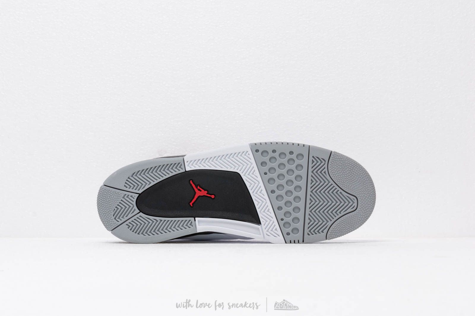 Meeste kingad Jordan Big Fund White/ Metallic Silver-Black