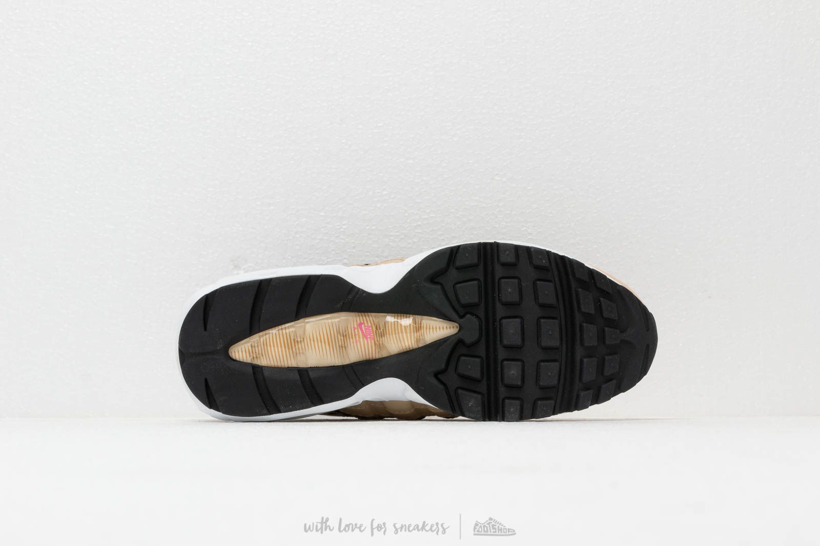 Moteriška avalynė Nike Wmns Air Max 95 Premium Desert Ore/ Laser Fuchsia-Black-Wheat